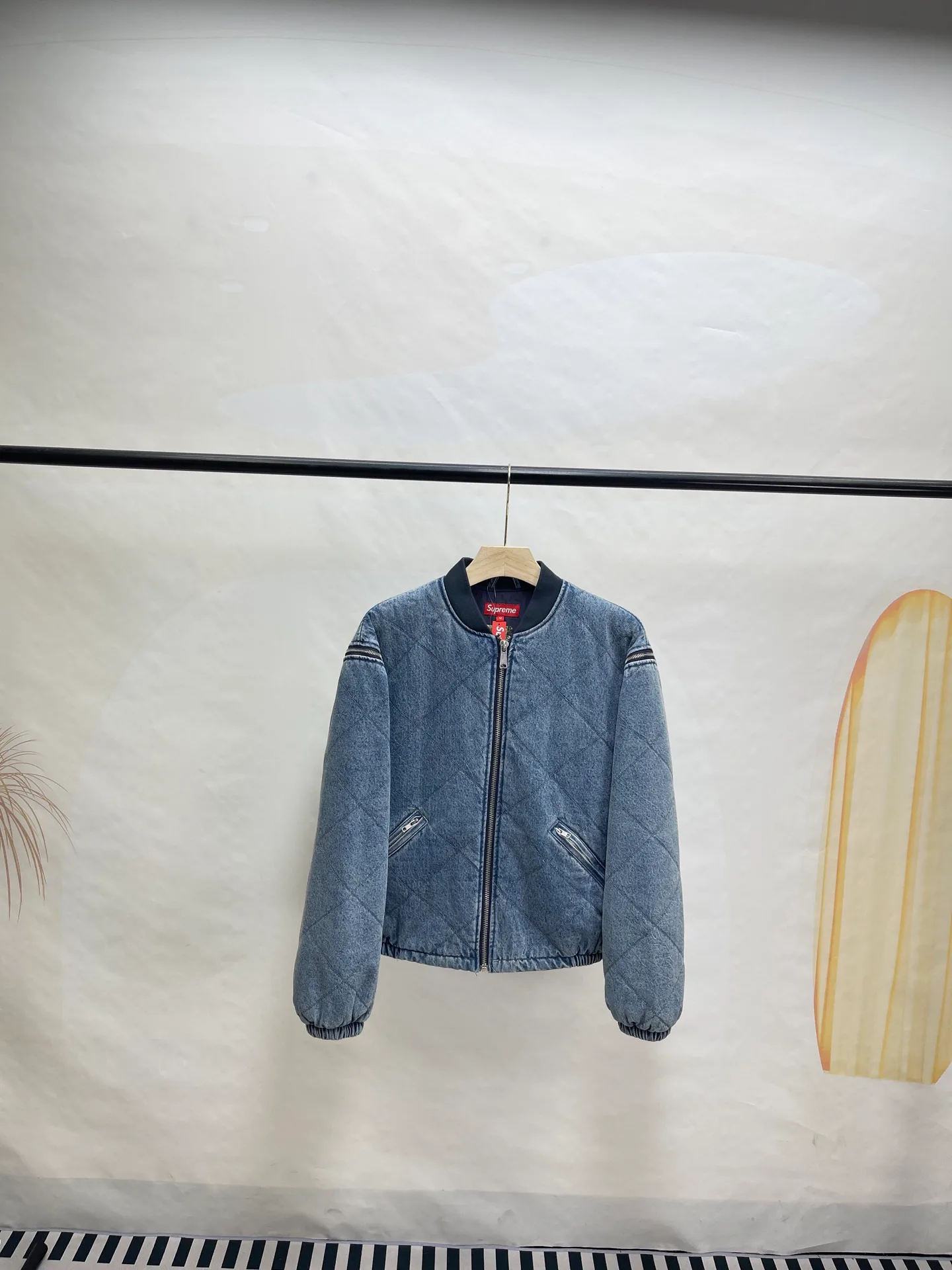 Куртки И Пуховики Женские Supreme 10542434