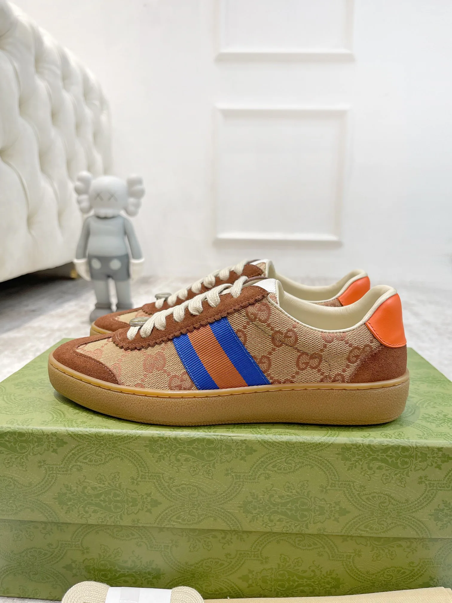 Кроссовки Женские Gucci 18765963