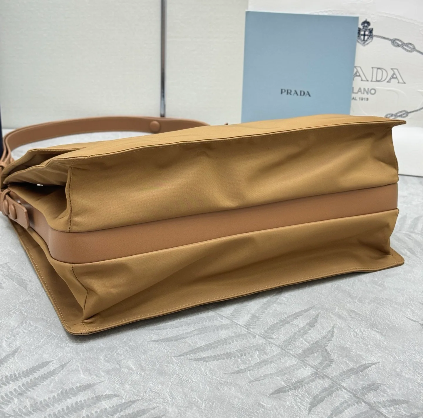 Сумки На Ремне Женские Prada 11682078