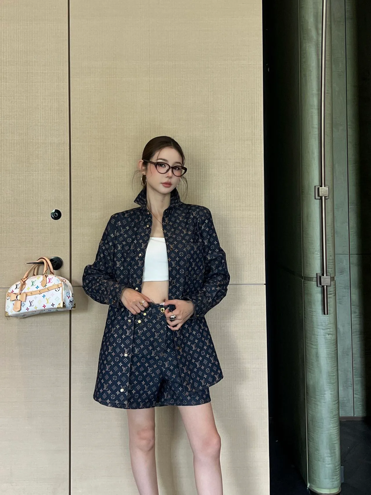 Шорты Женские Louis Vuitton 11775591