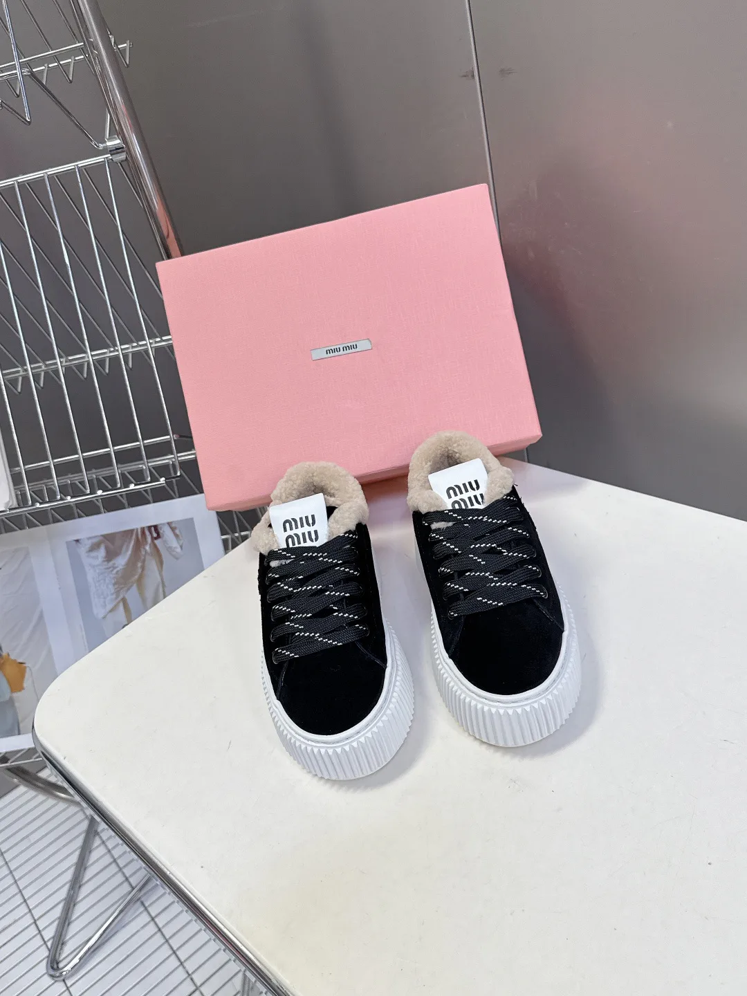 Кроссовки Женские Miu Miu 18693000