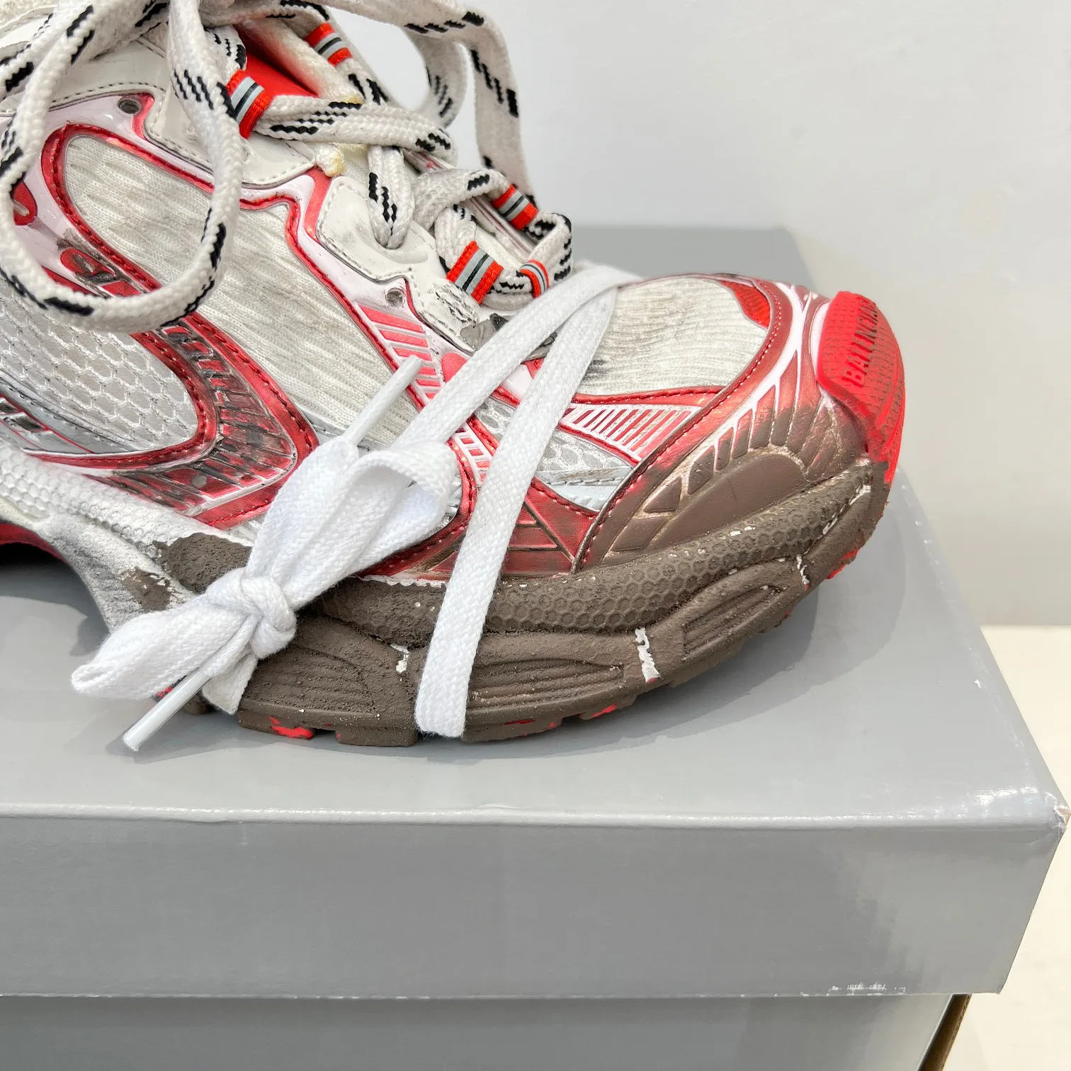 Кроссовки Женские Balenciaga 6606302