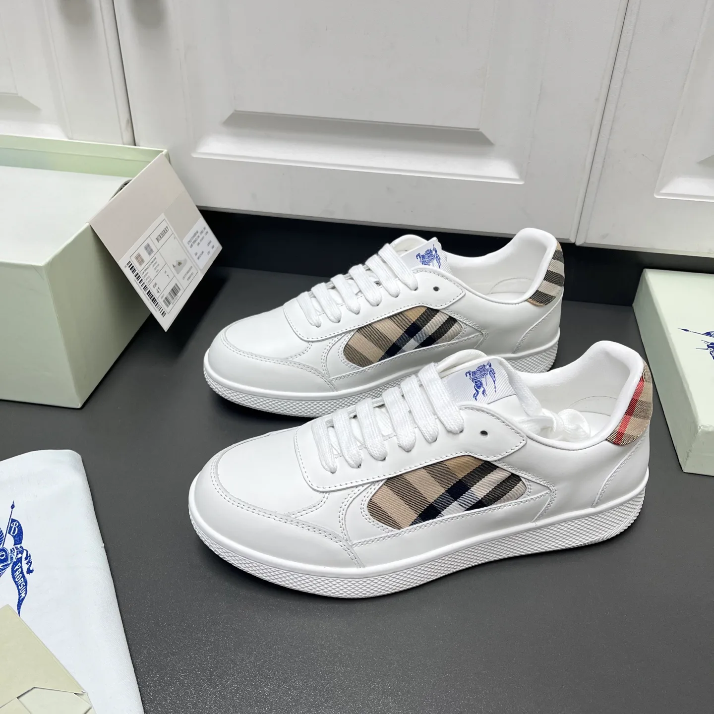 Кроссовки Женские Burberry 9998348