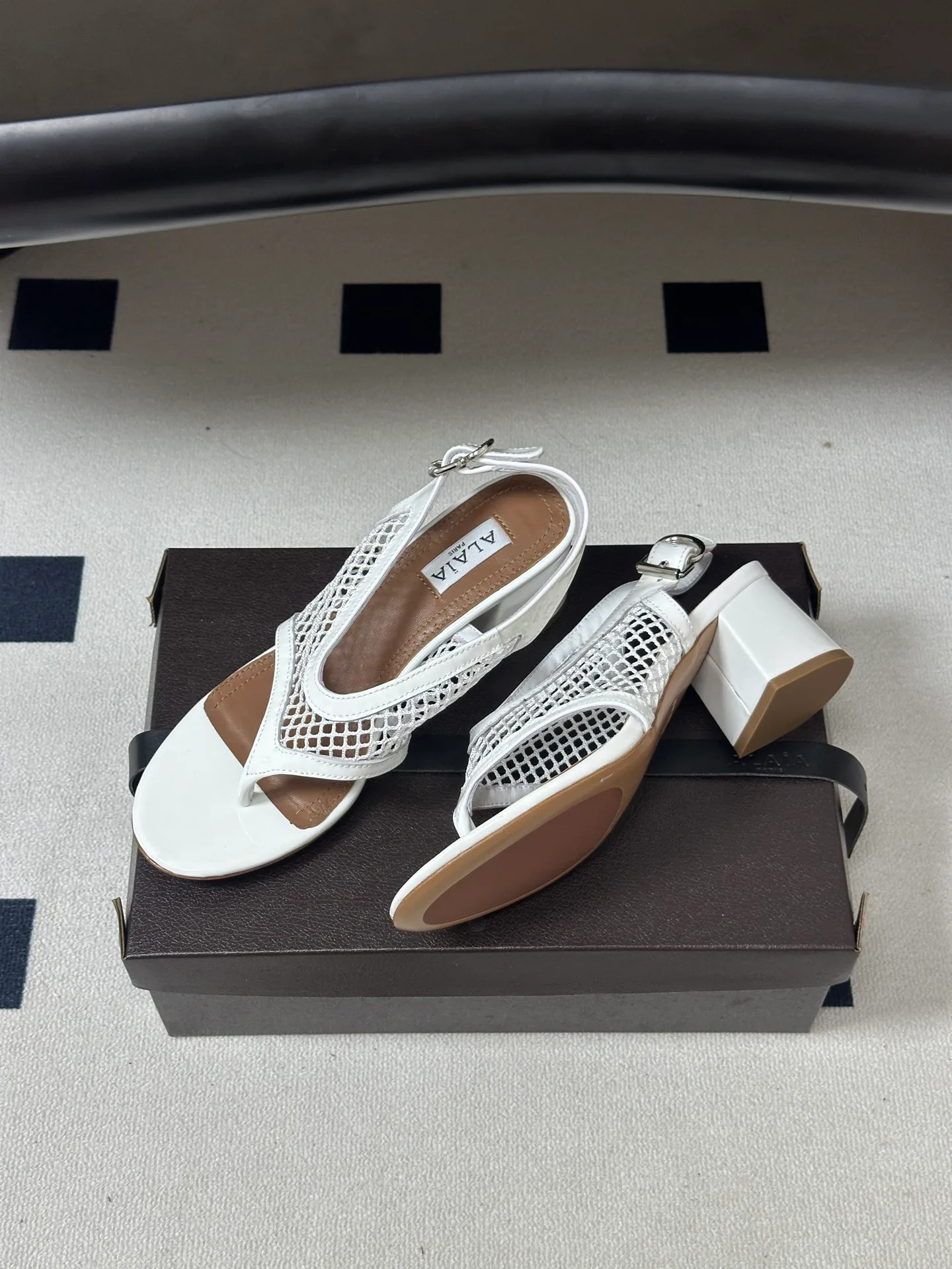 Босоножки Женские Alaia 17338424