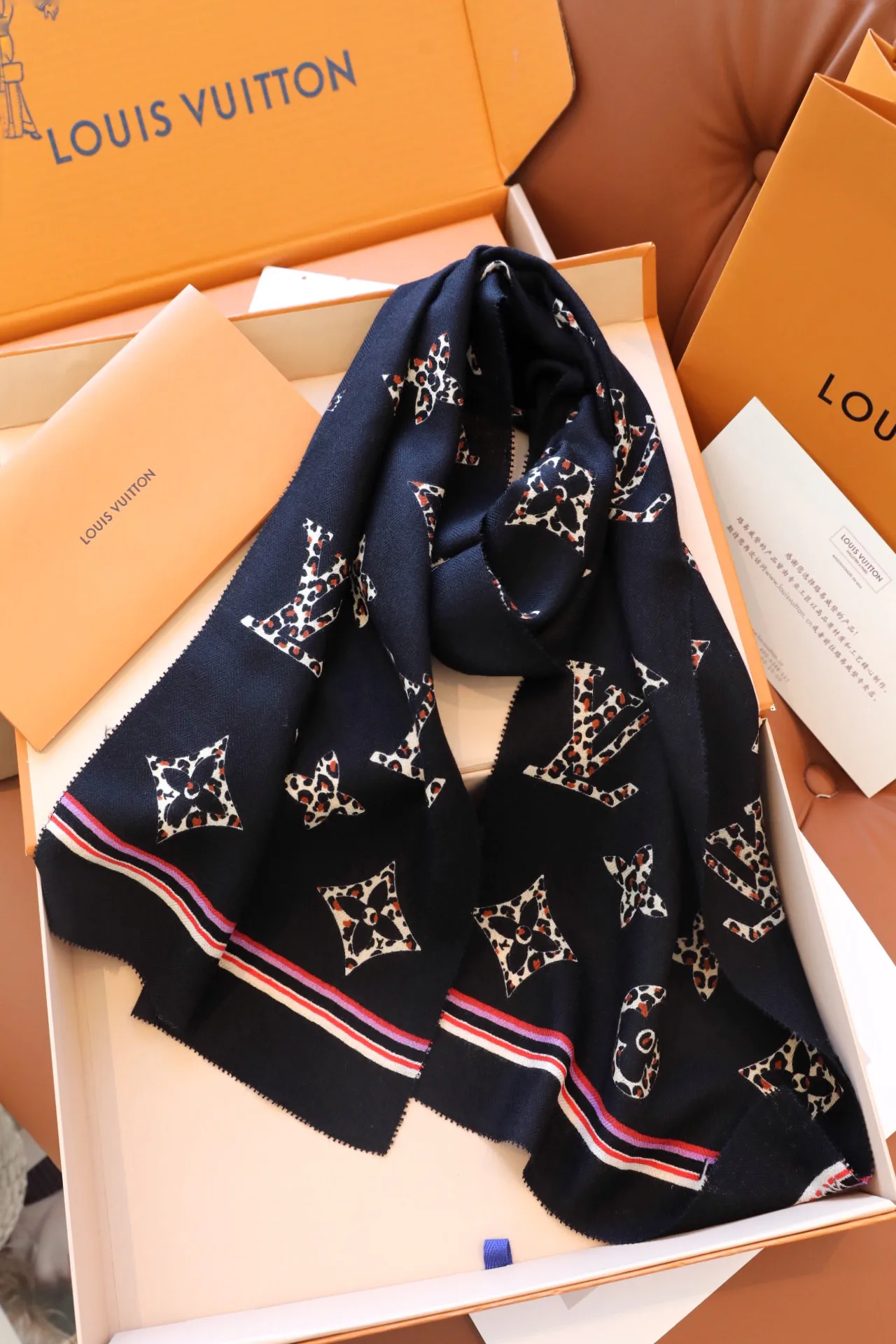 Шарфы Louis Vuitton 12073