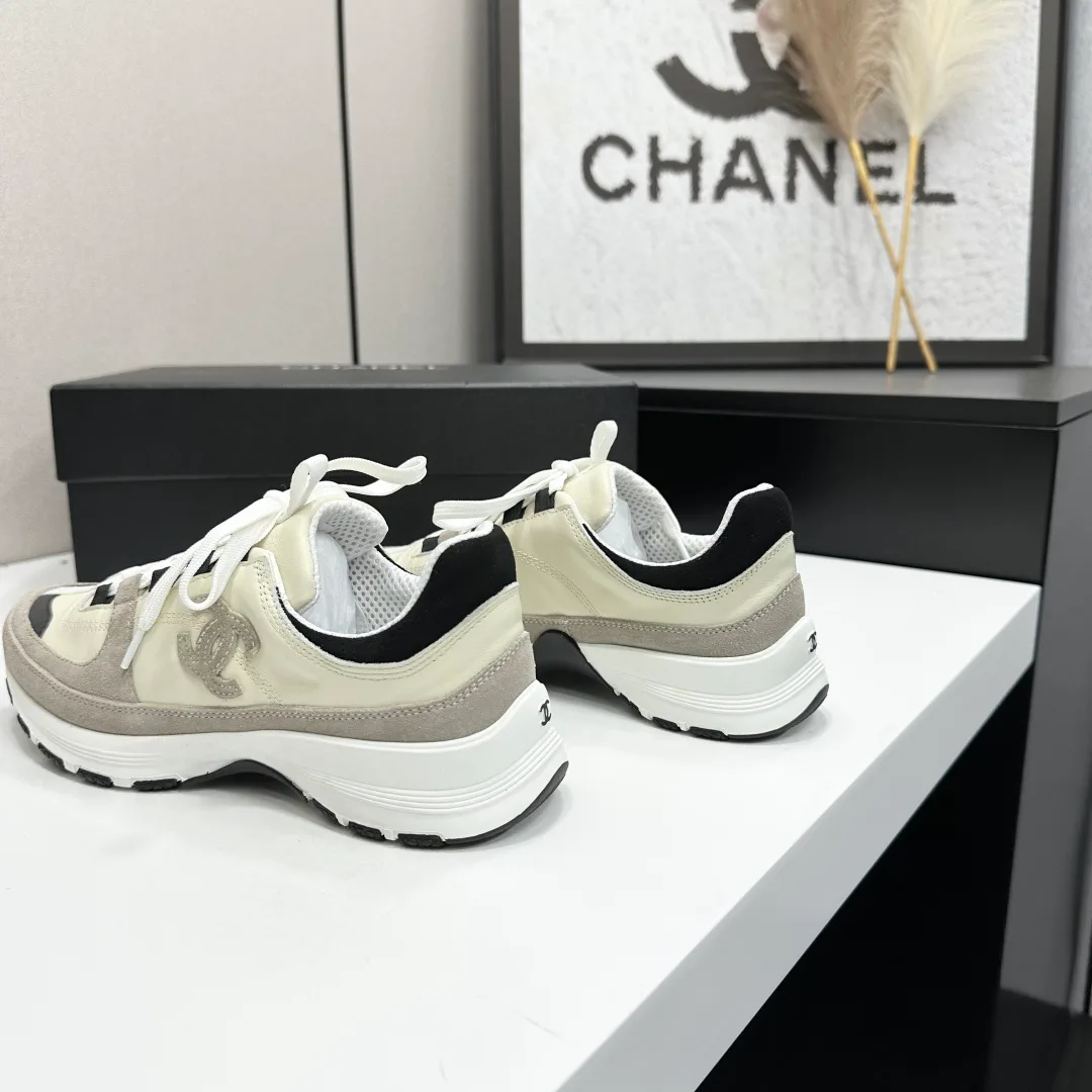 Кроссовки Женские Chanel 11738501