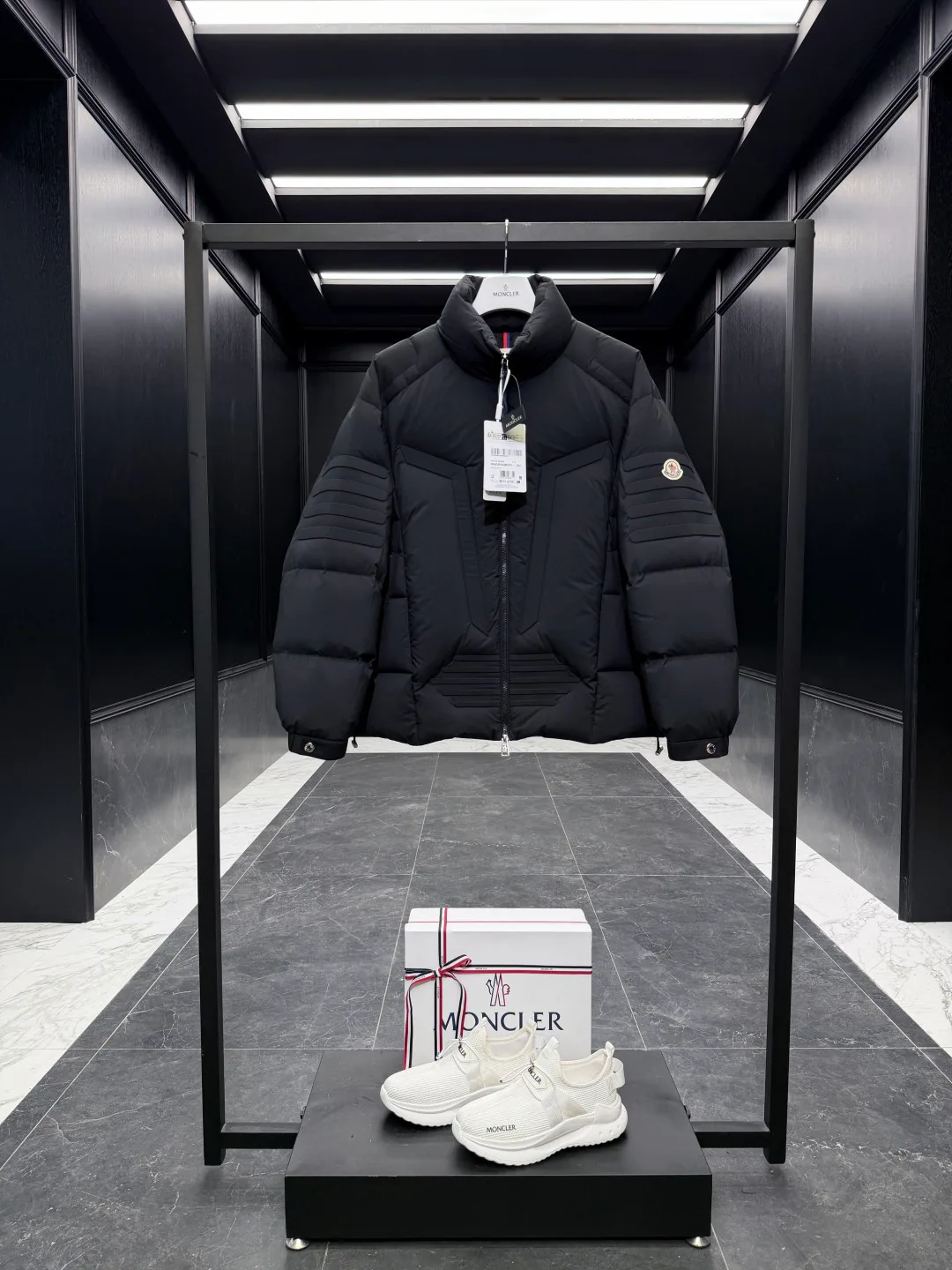 Куртки И Пуховики Мужские Moncler 867101