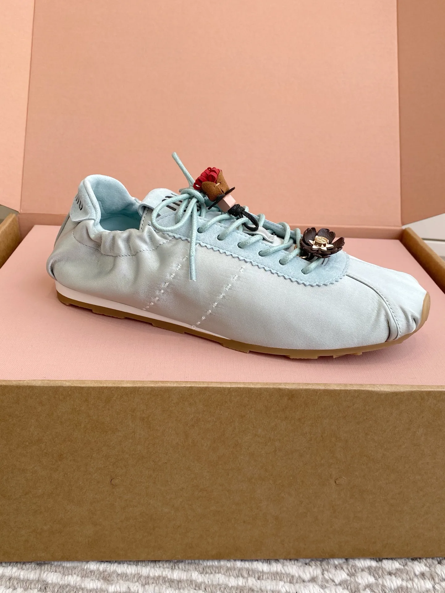 Кроссовки Женские Miu Miu 10957631
