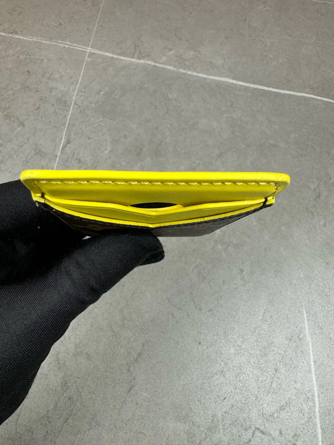 Визитницы Louis Vuitton 24660