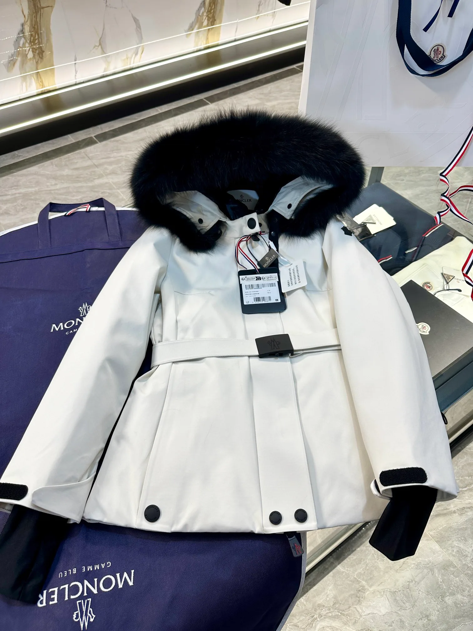 Куртки И Пуховики Женские Moncler 19629398