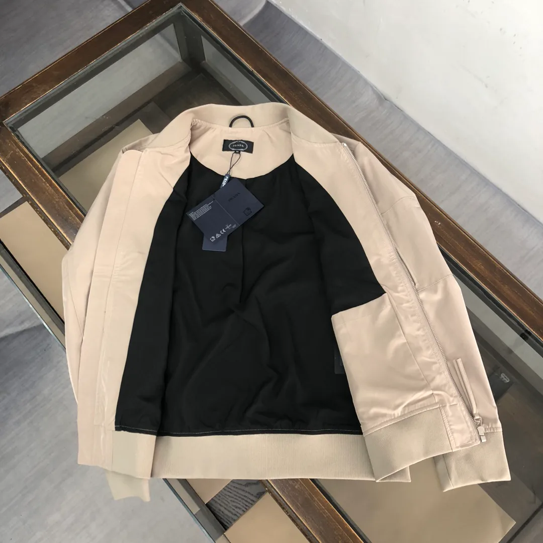 Куртки И Пуховики Мужские Prada 13230397