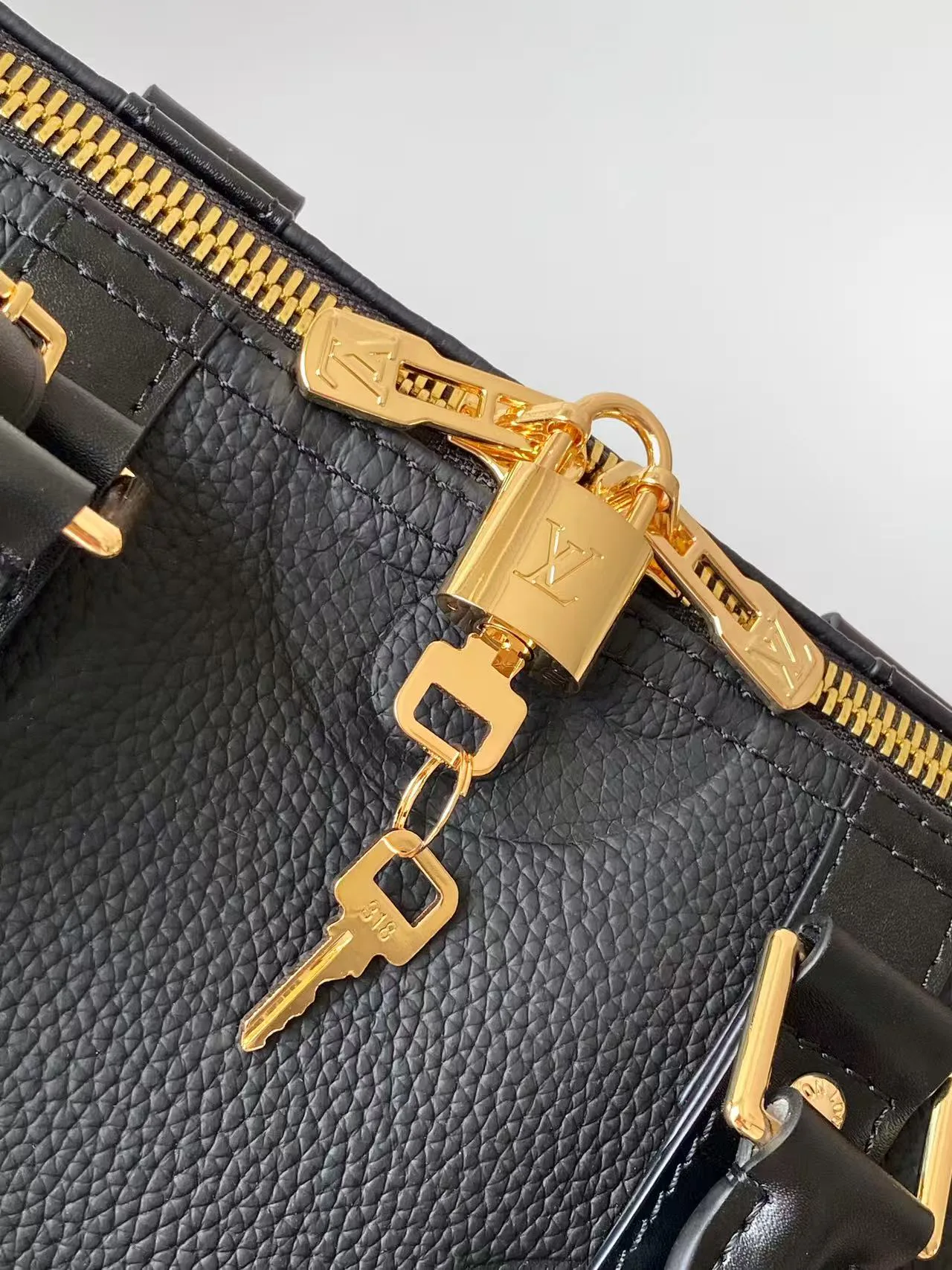 Дорожные Сумки Женские Louis Vuitton 17483345