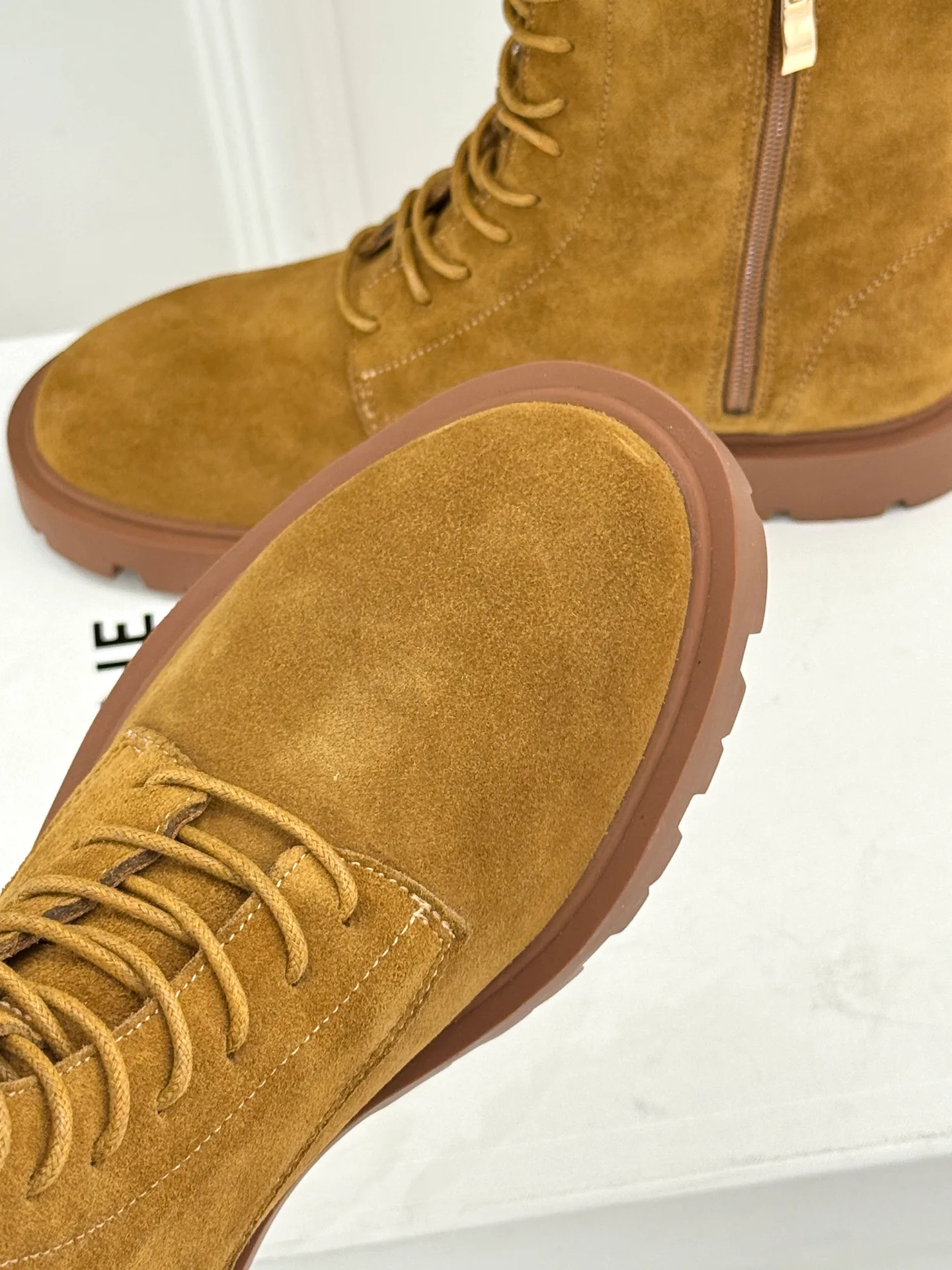 Ботинки Женские Celine 18233567