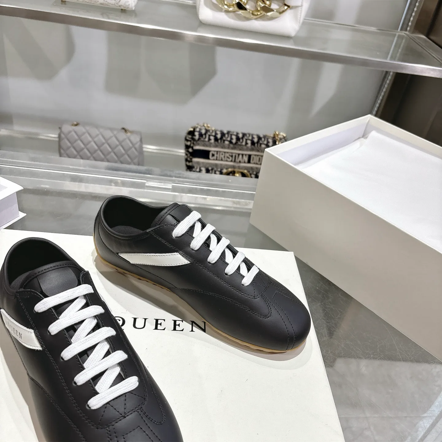Кроссовки Женские Alexander Mcqueen 12208659