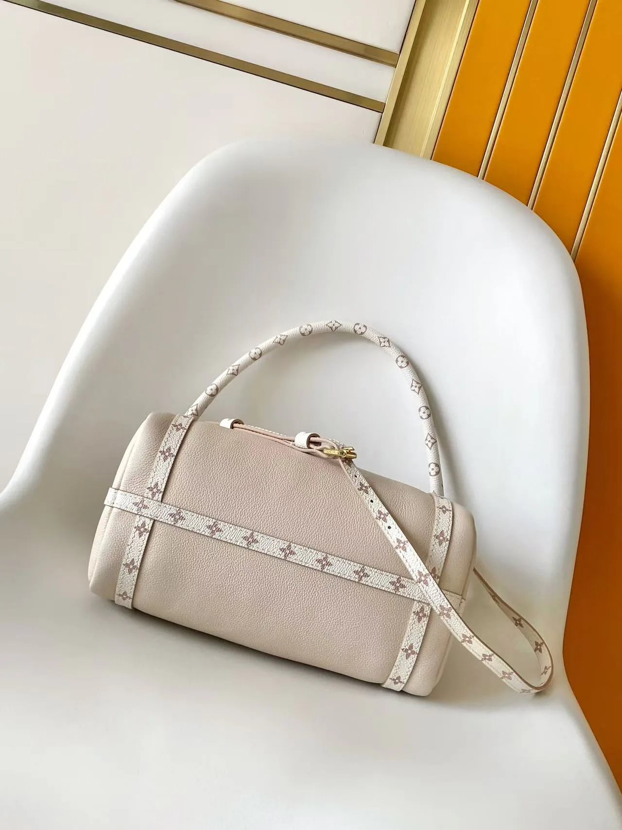 Классические Сумки Женские Louis Vuitton 17813547