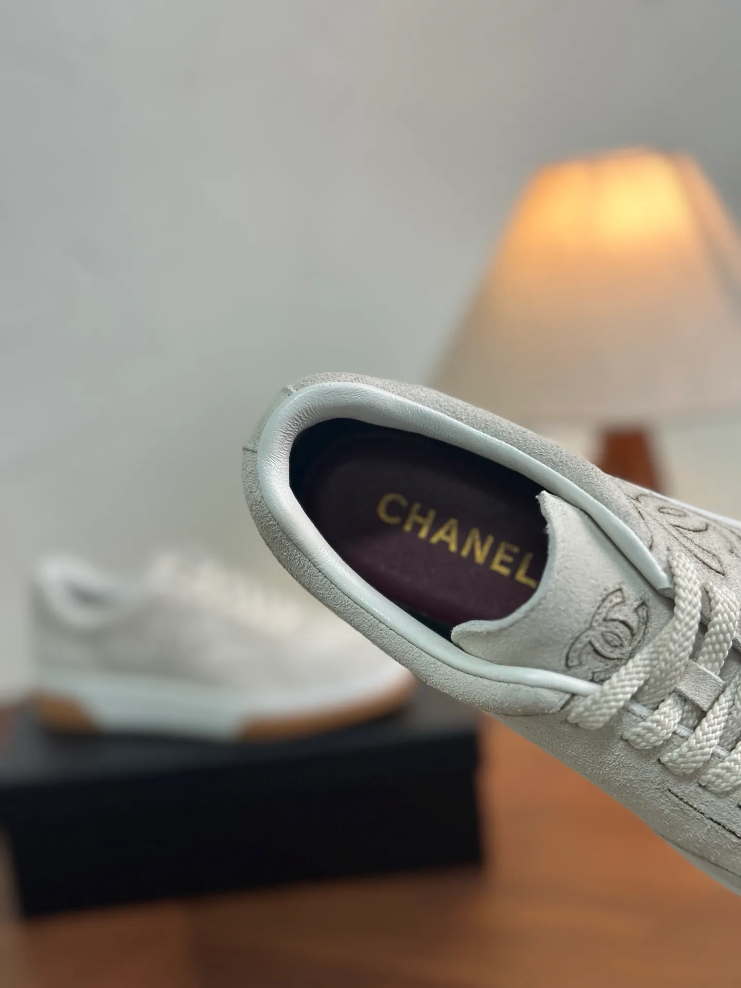 Кроссовки Женские Chanel 18329930