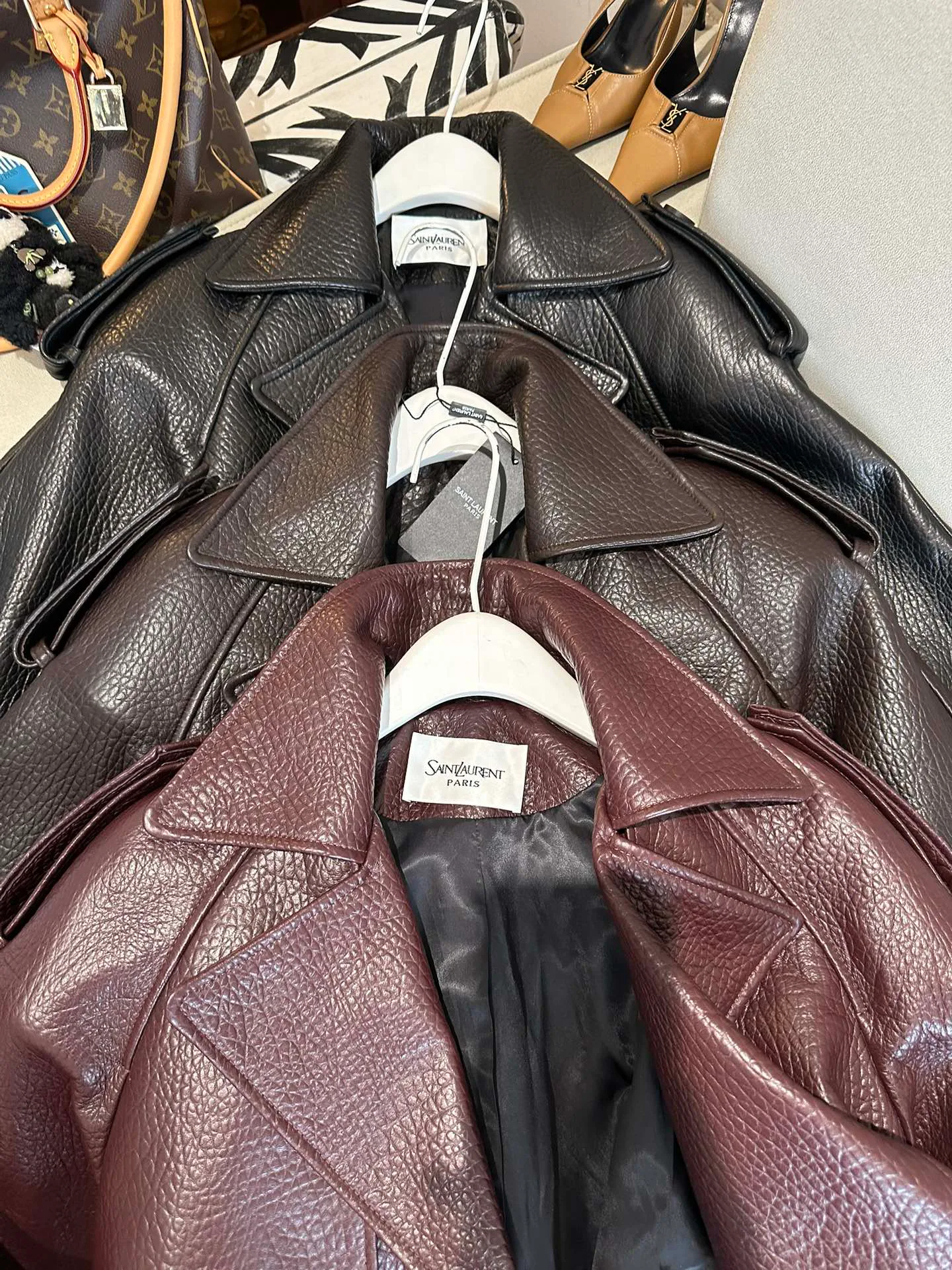 Кожаные Куртки И Дублёнки Женские Saint Laurent 11625012