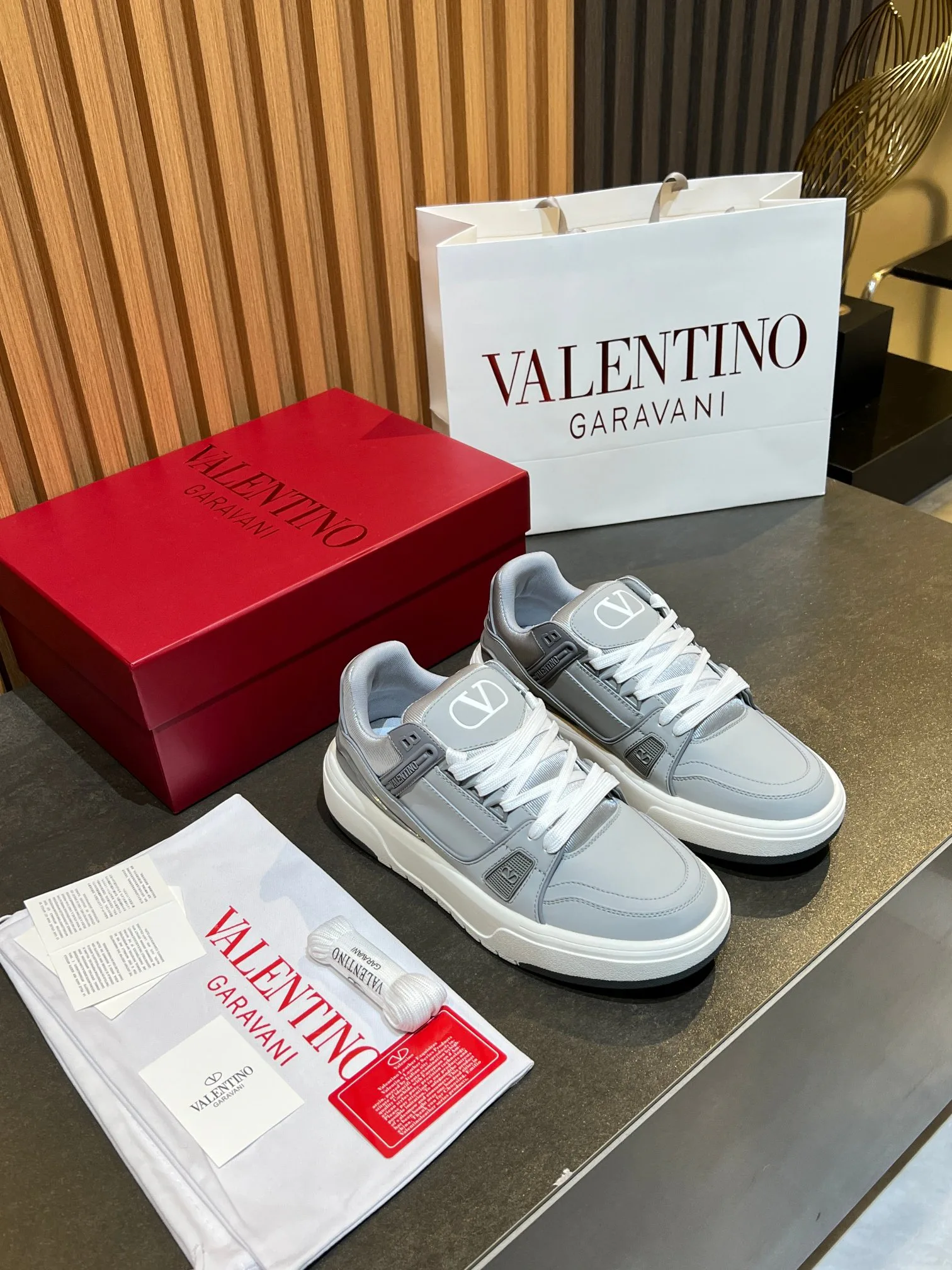 Кроссовки Женские Valentino 11575956