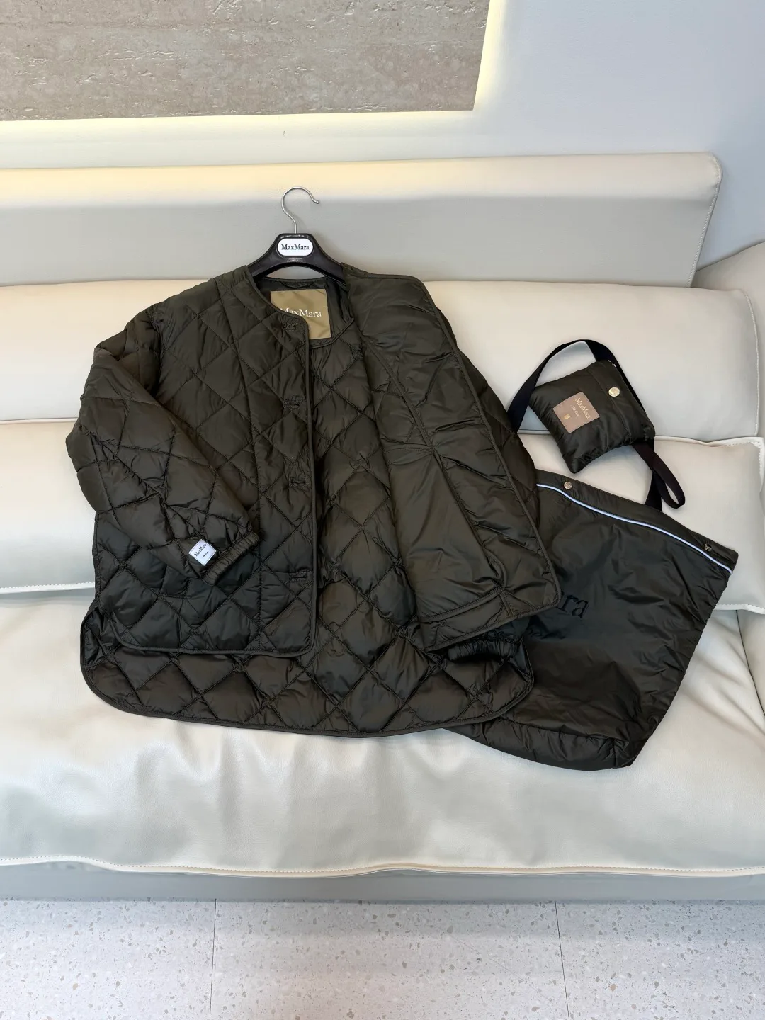 Куртки И Пуховики Женские Max Mara 17917319