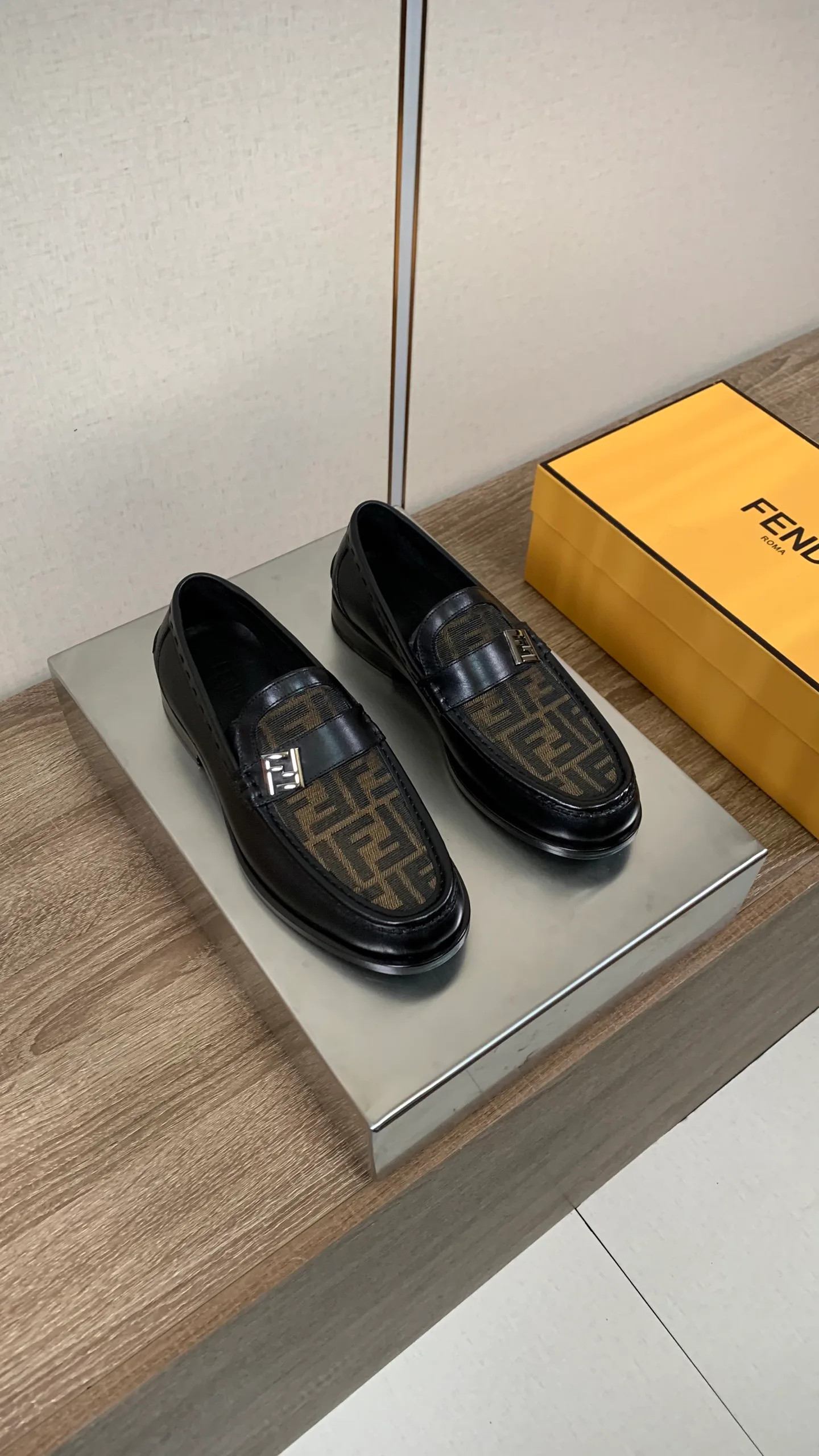 Лоферы И Туфли Мужские Fendi 1265686