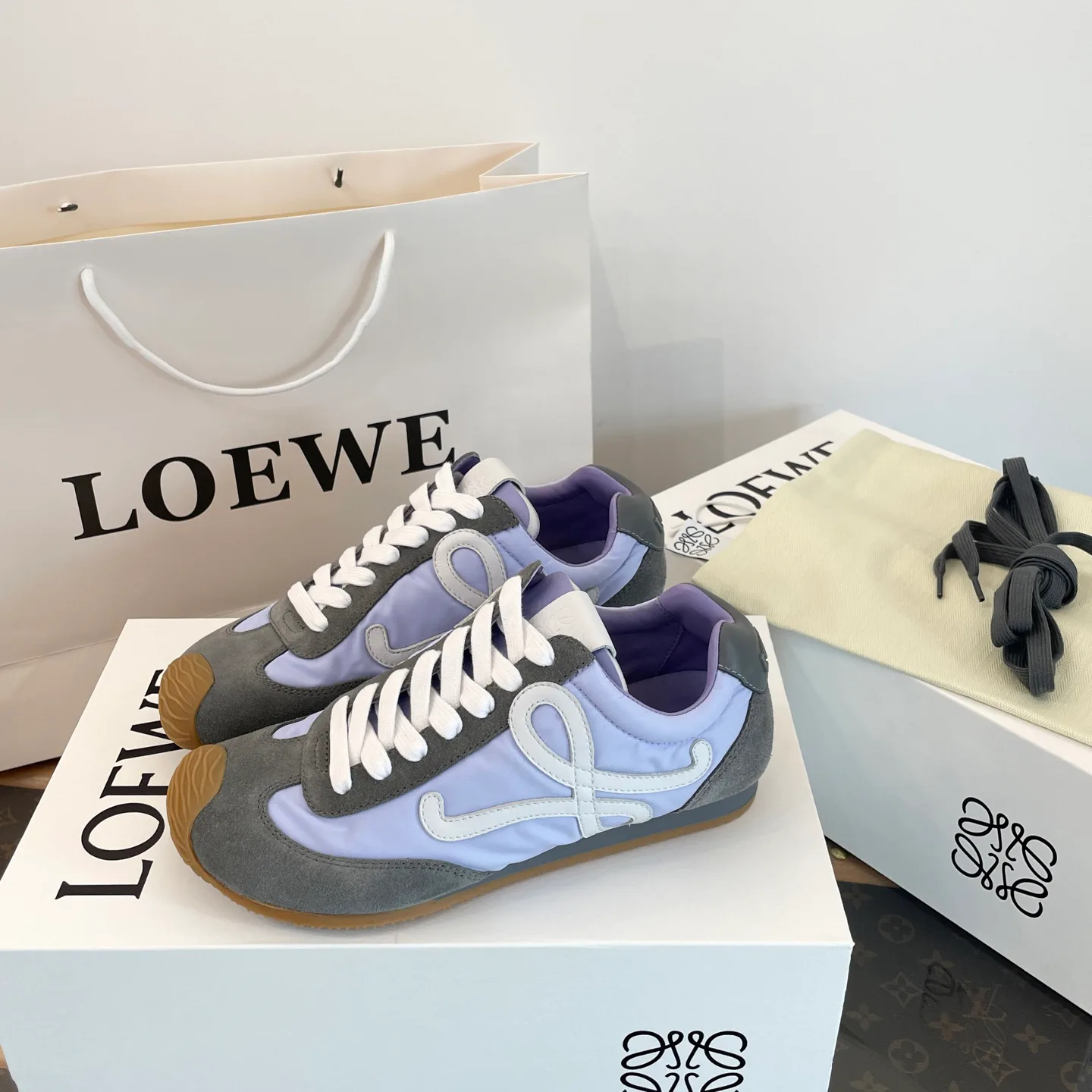 Кроссовки Женские Loewe 69824