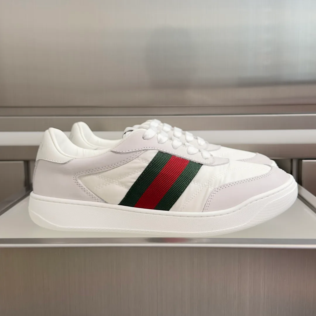 Кроссовки Женские Gucci 17950550