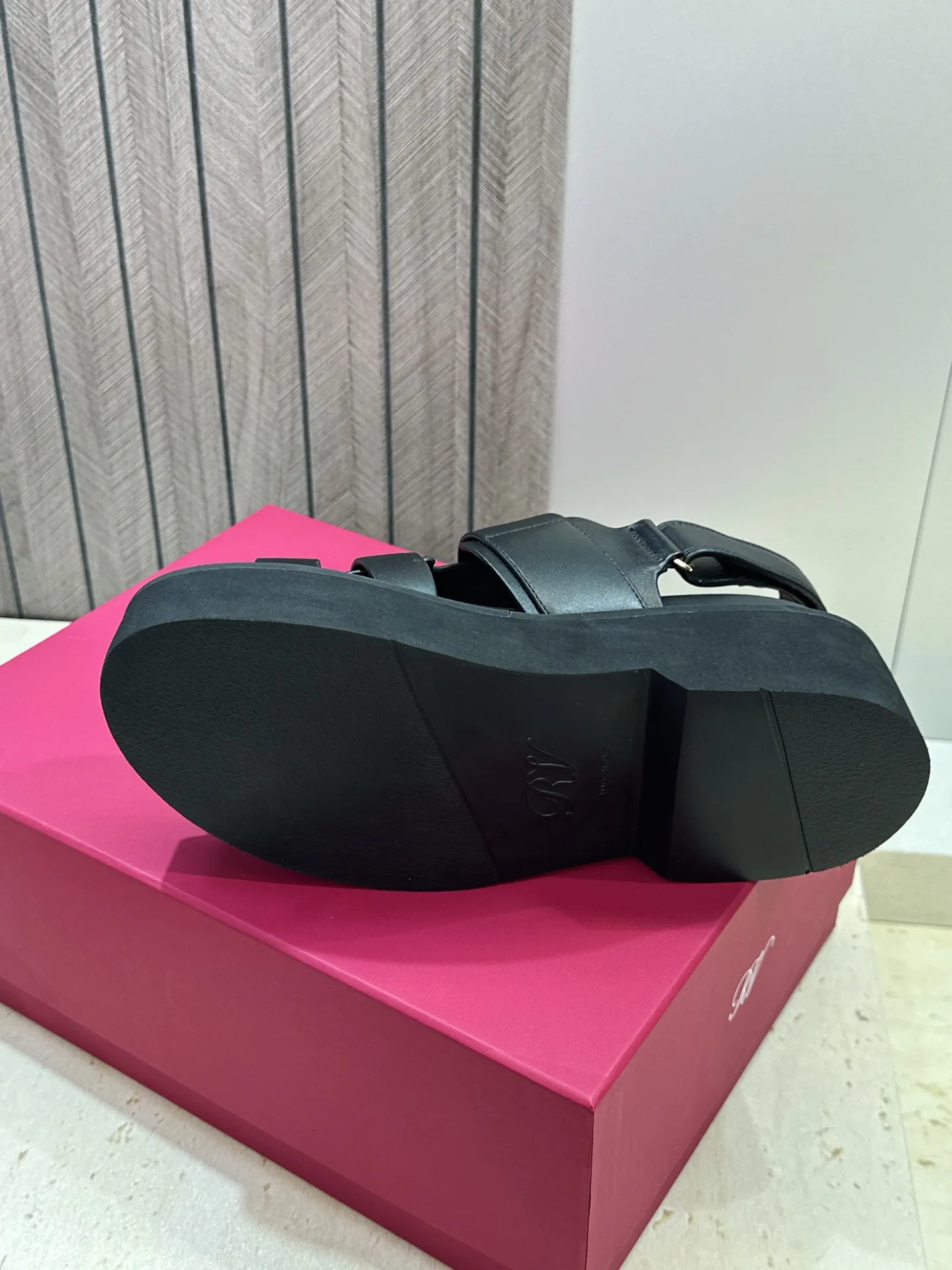 Босоножки Женские Roger Vivier 16910347