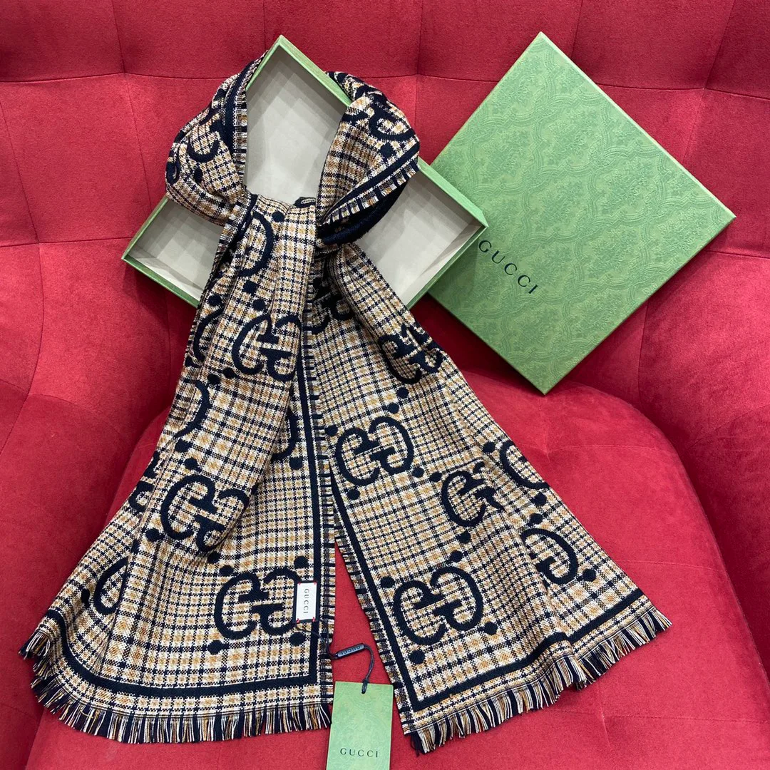 Шарфы Gucci 832133