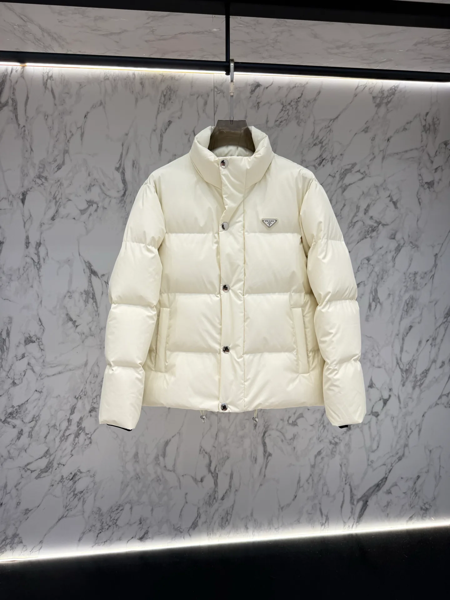 Куртки И Пуховики Женские Prada 19246454