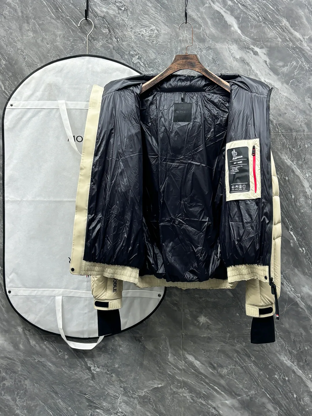 Куртки И Пуховики Мужские Moncler 492976