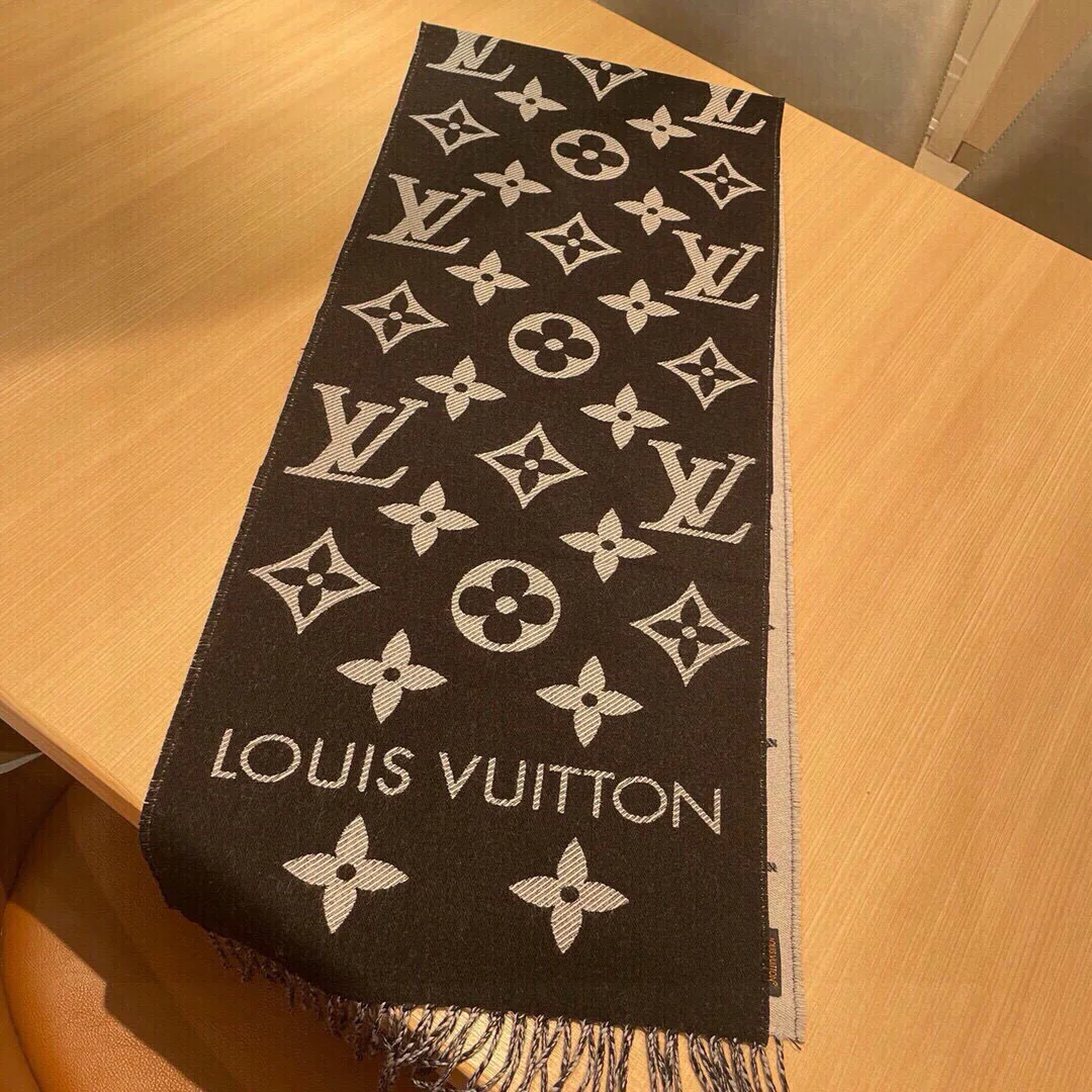 Шарфы Louis Vuitton 824084