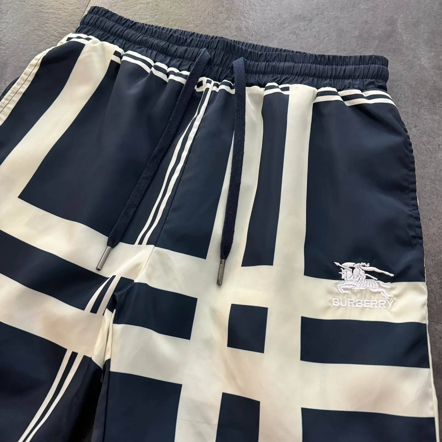 Шорты Мужские Burberry 13474867