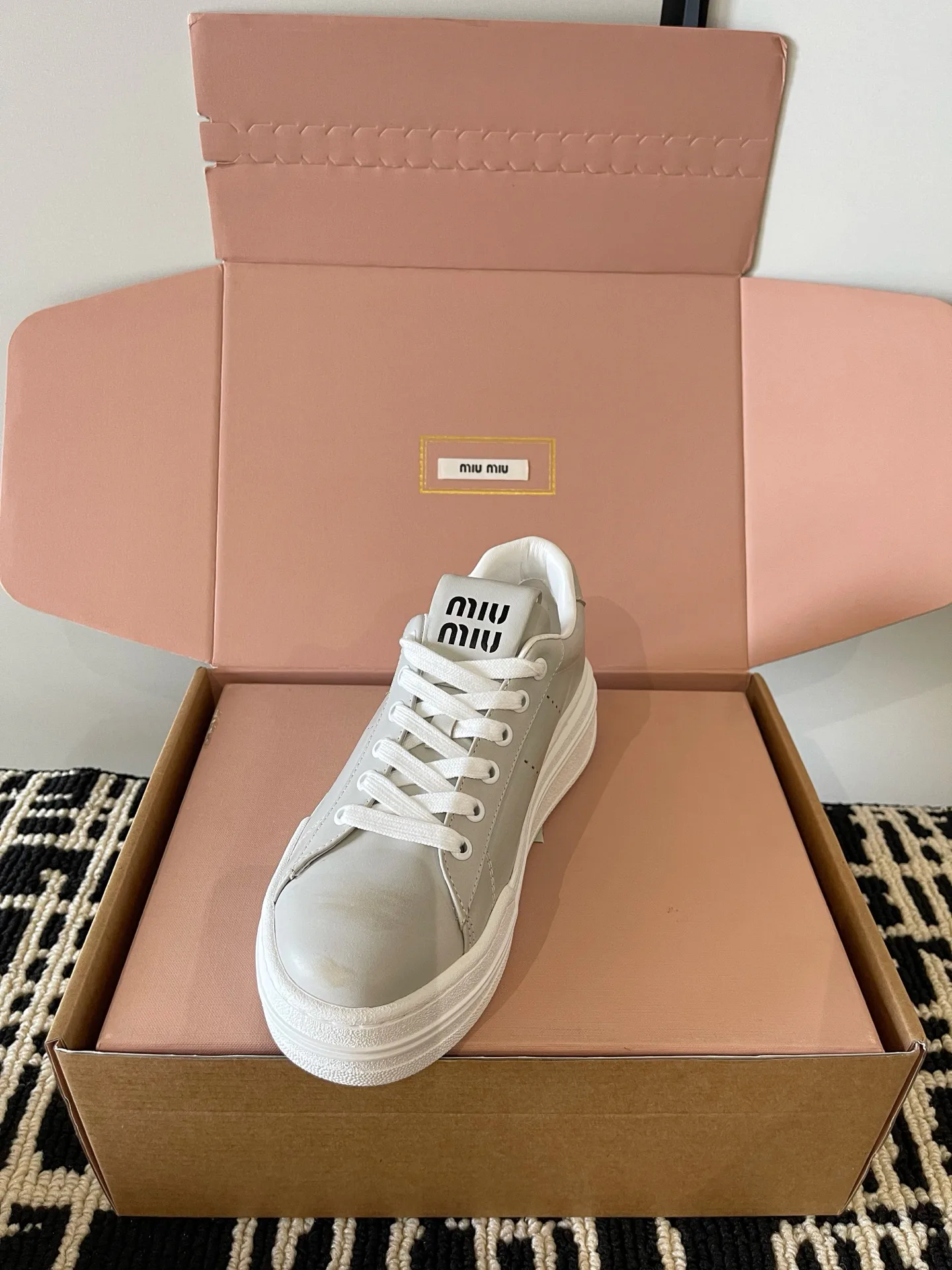 Кроссовки Женские Miu Miu 18234983