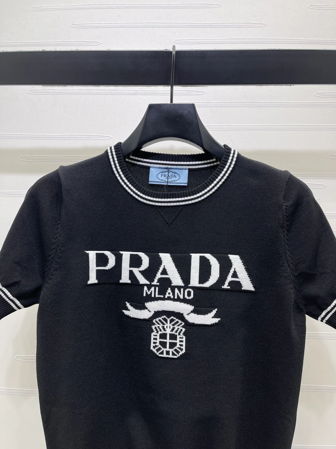 Футболки Женские Prada 17612756