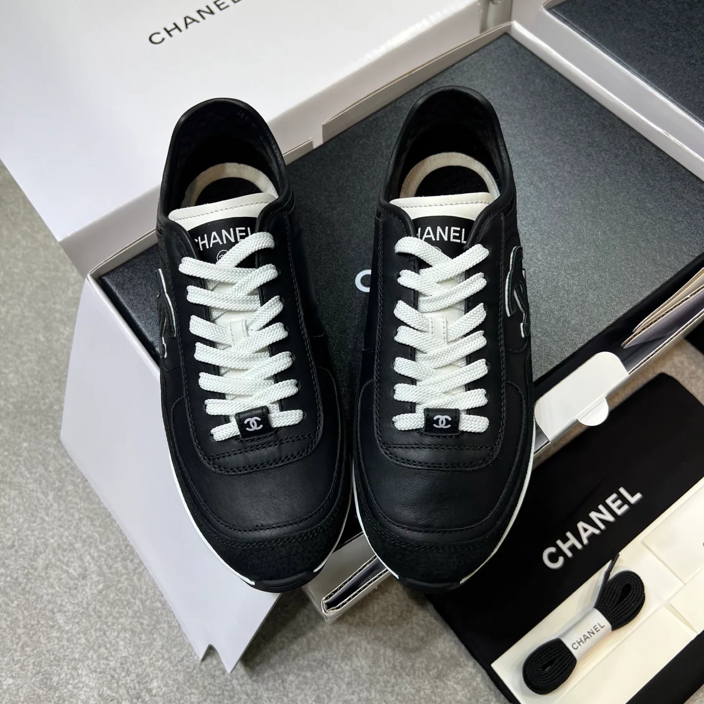 Кроссовки Женские Chanel 24200