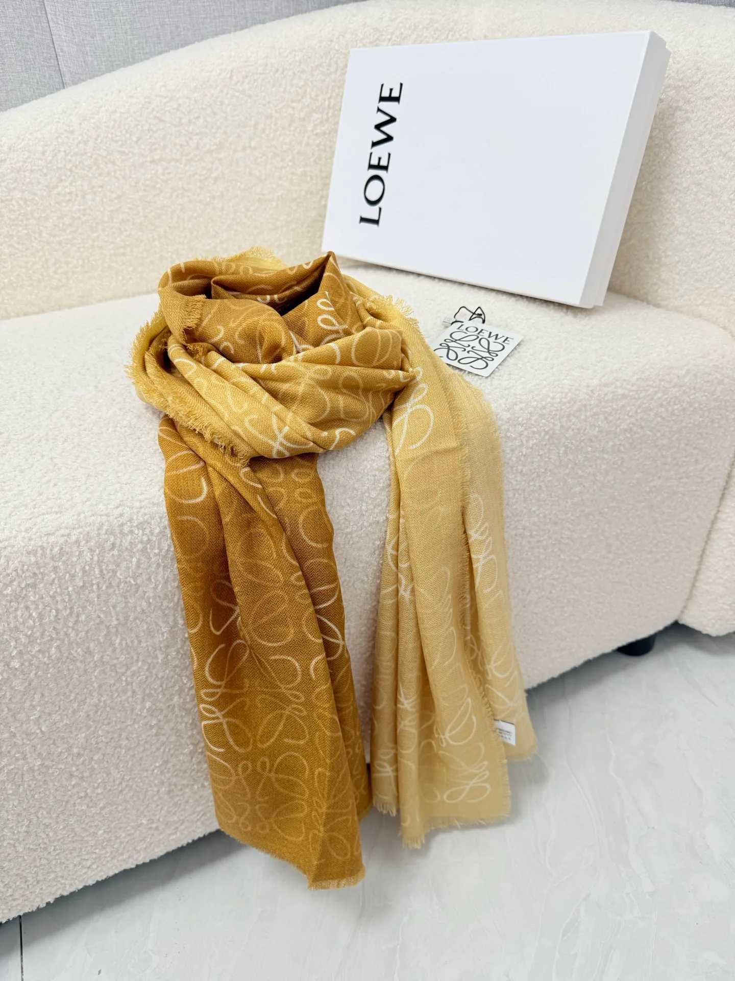 Шарфы Loewe 18322310