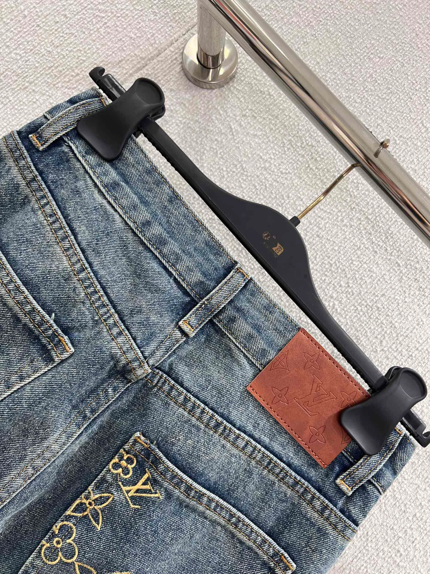 Джинсы Женские Louis Vuitton 6173165