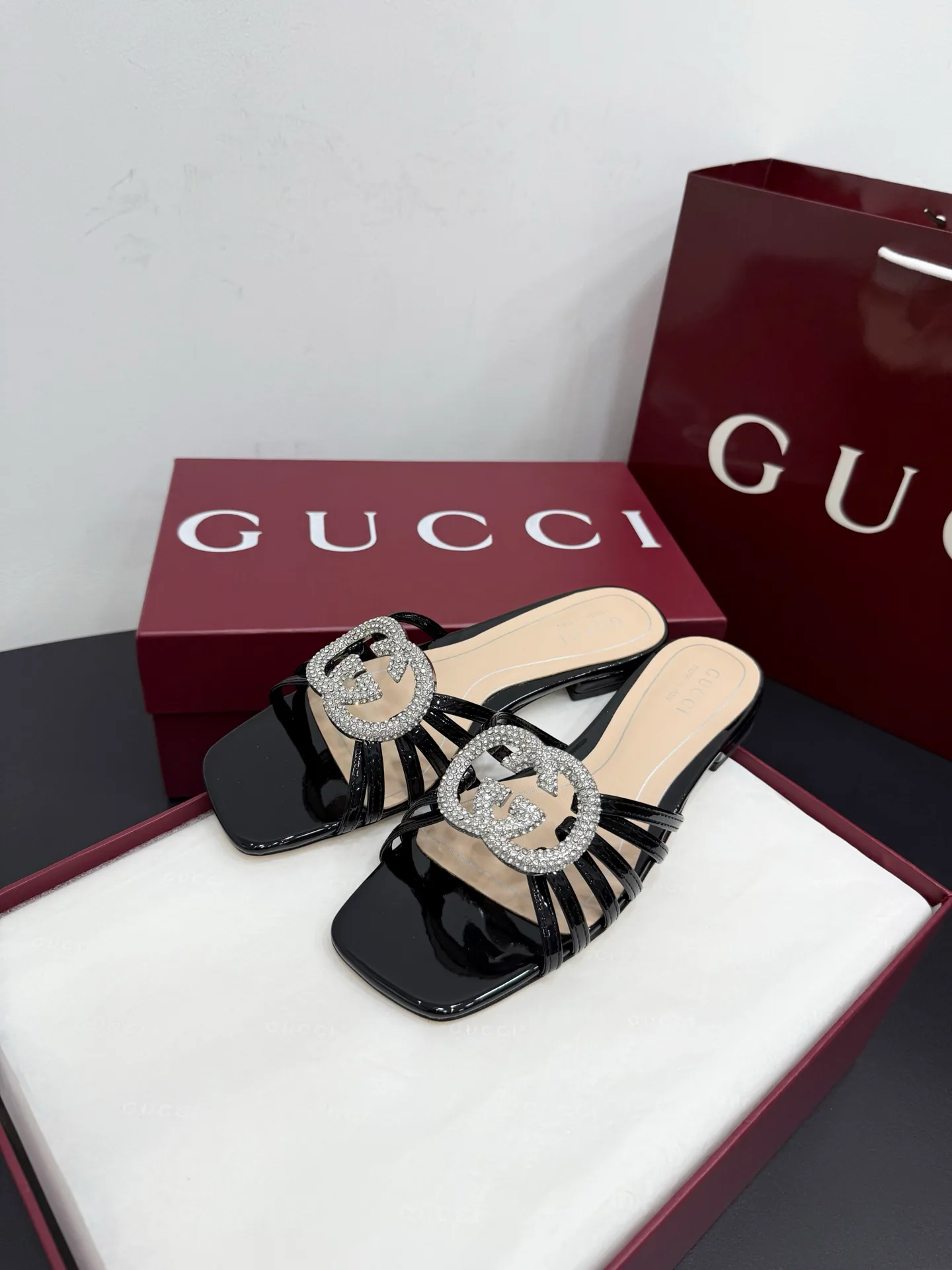 Шлепанцы Женские Gucci 457921