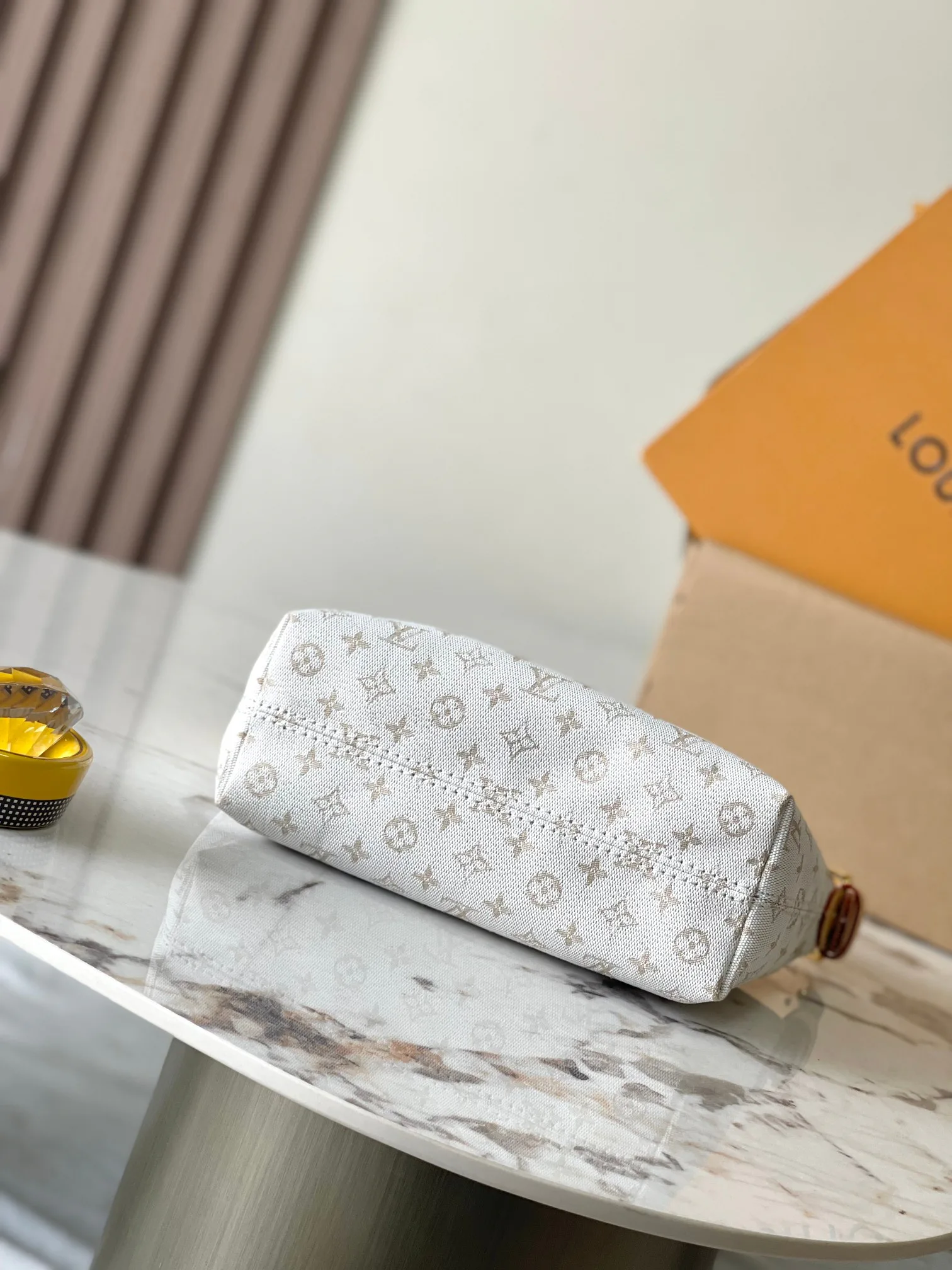 Клатчи Женские Louis Vuitton 15089504