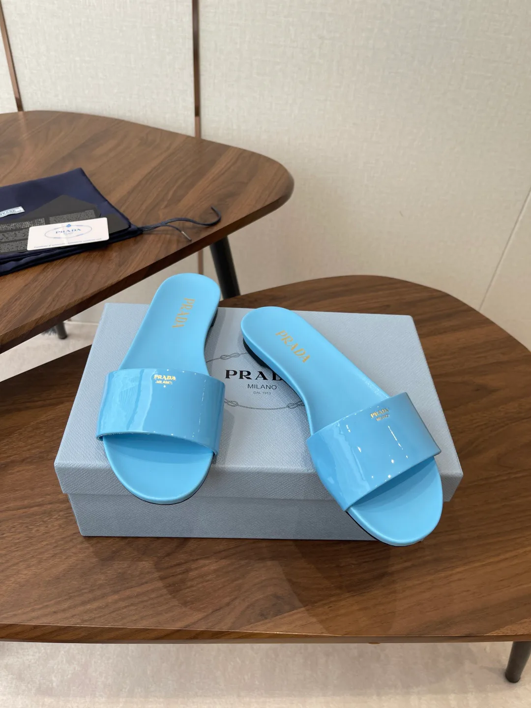 Шлепанцы Женские Prada 11843535