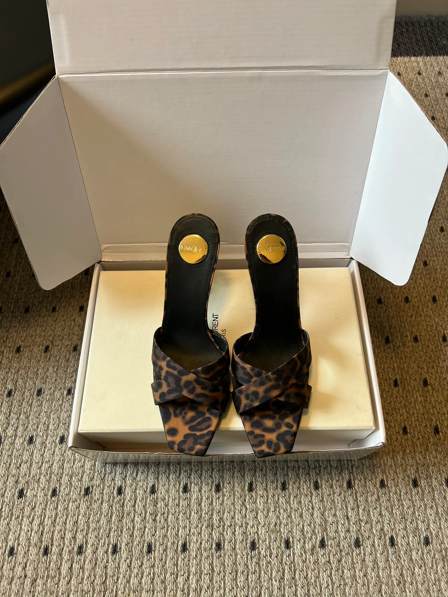 Босоножки Женские Saint Laurent 10835492