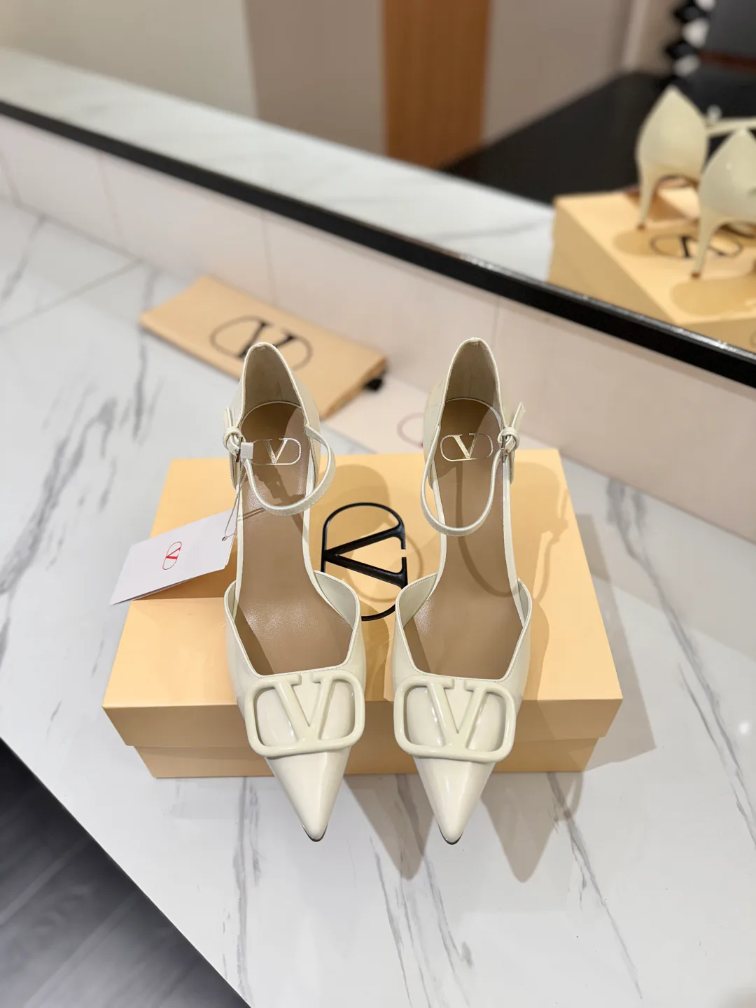 Босоножки Женские Valentino 11571407