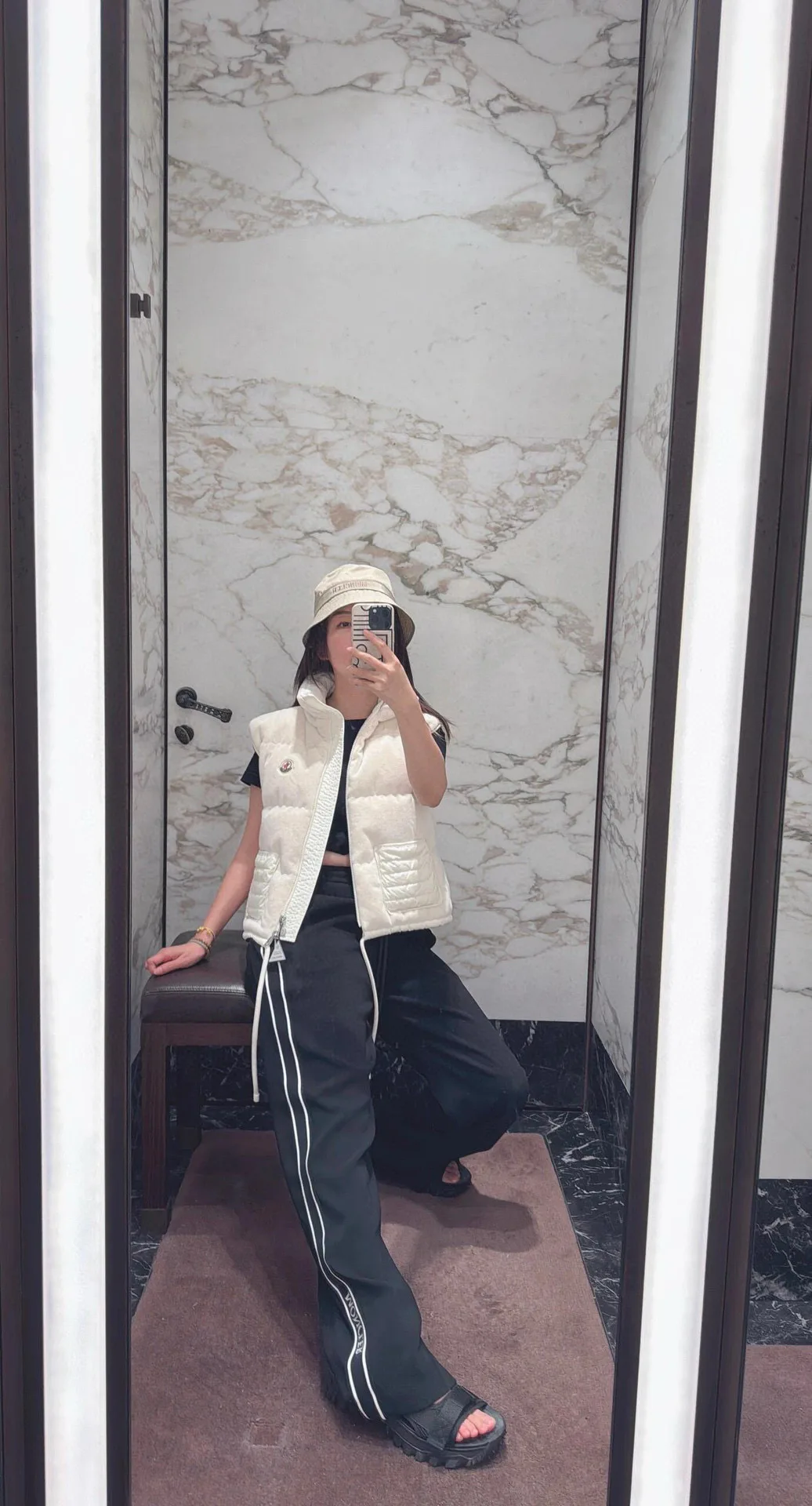 Жилеты Женские Moncler 3834647