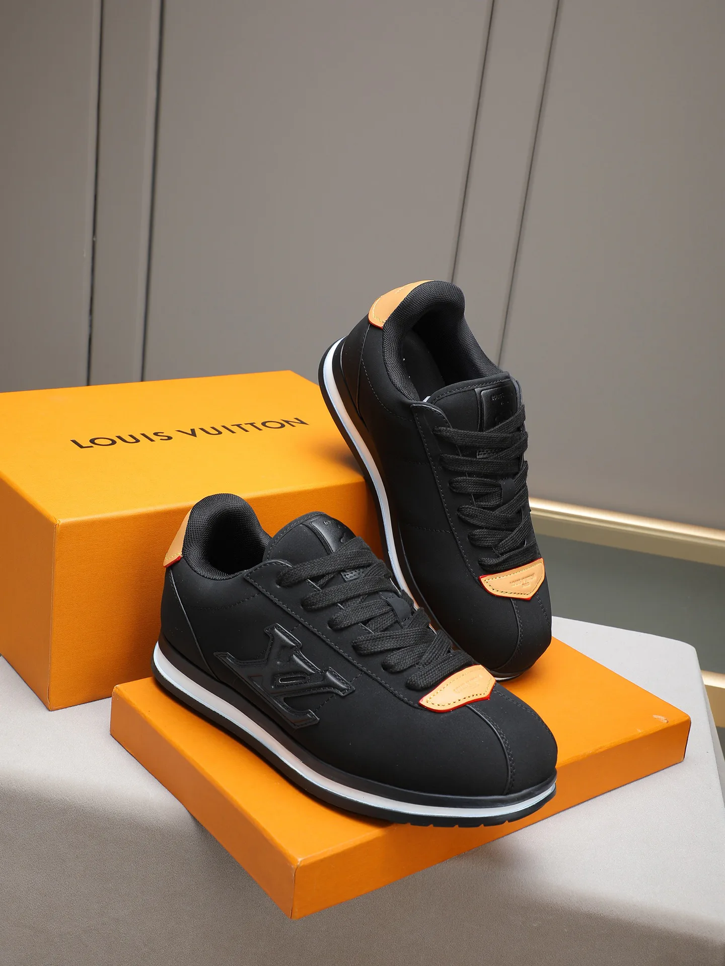 Кроссовки Мужские Louis Vuitton 11490465