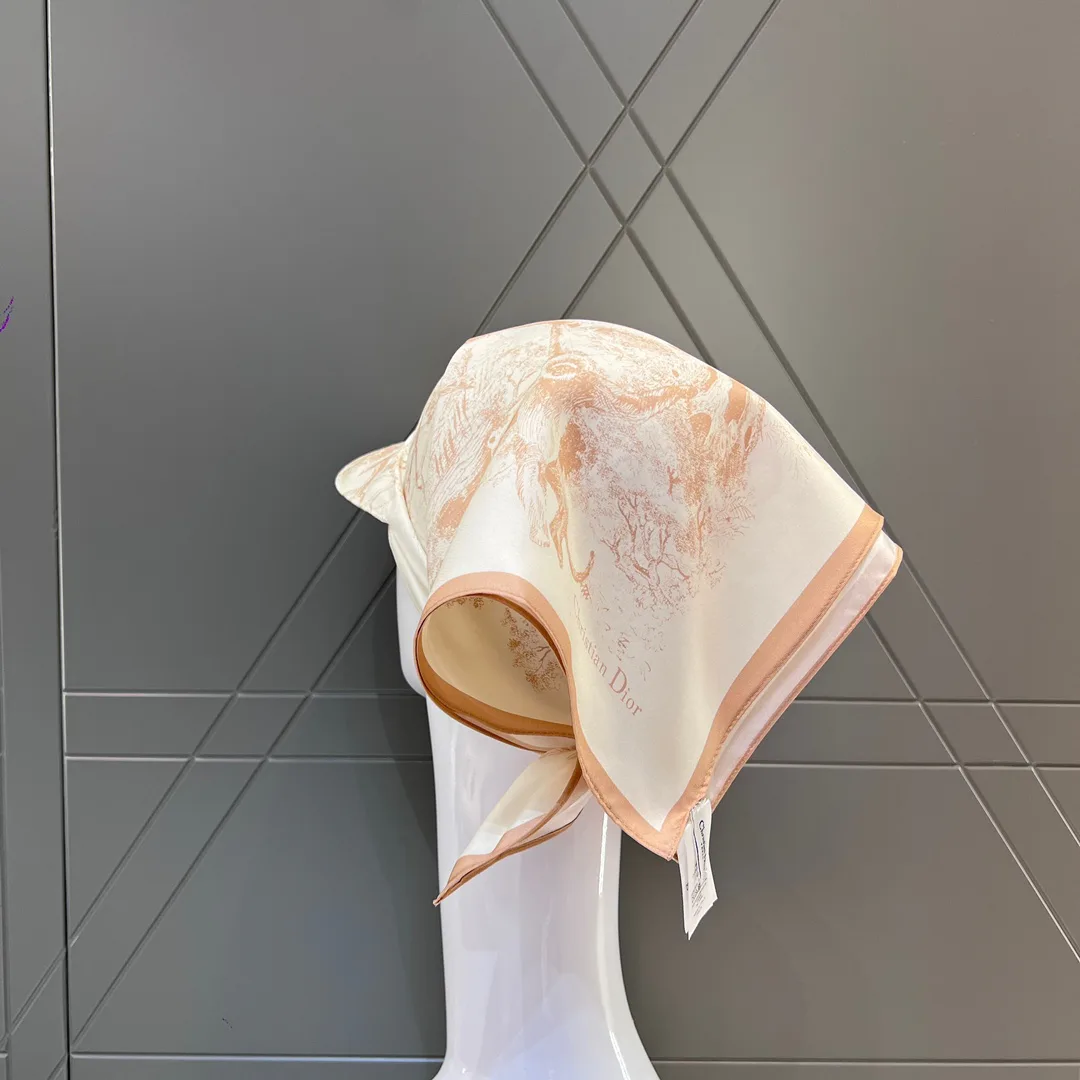 Головные Уборы Christian Dior 242187