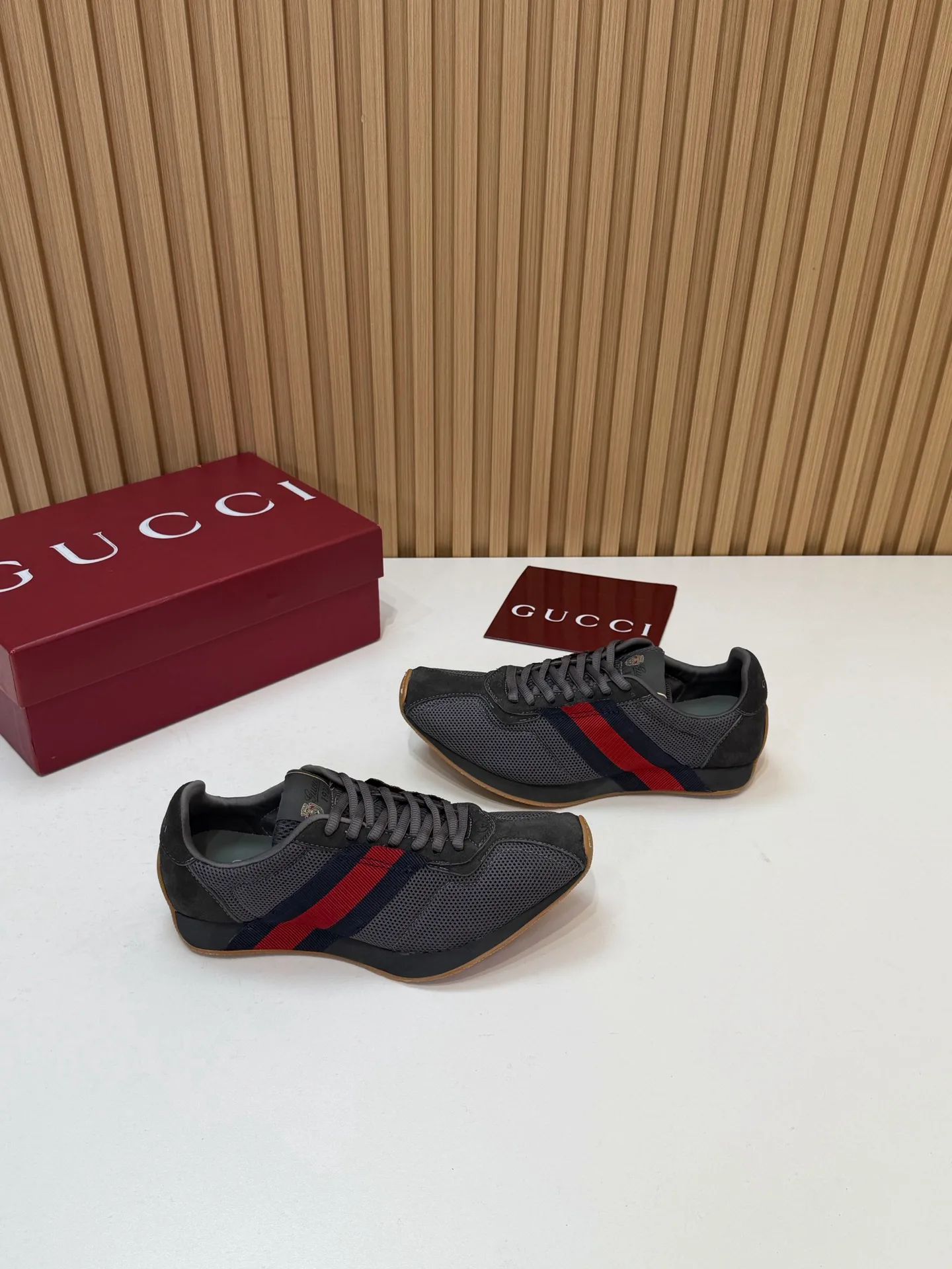 Кроссовки Женские Gucci 19766247