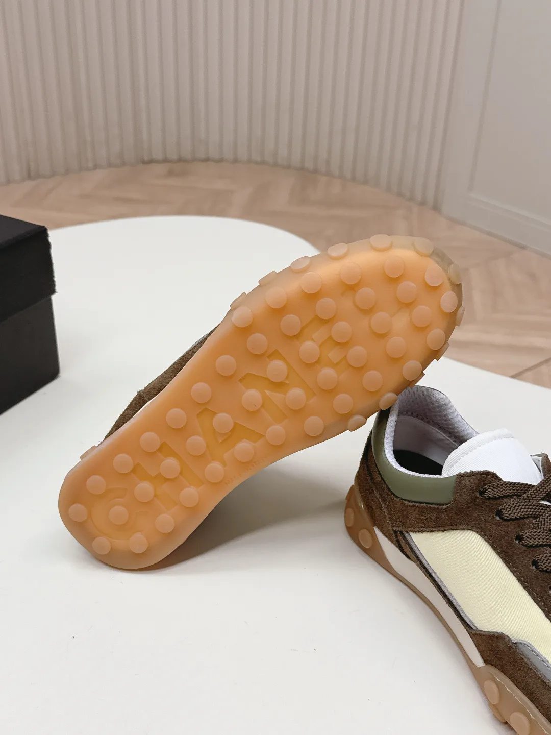 Кроссовки Женские Chanel 13132832