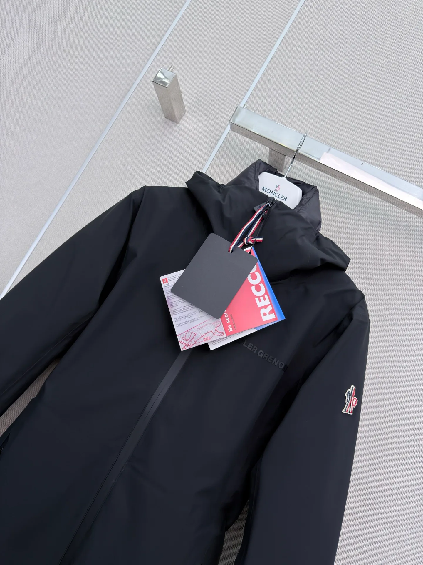 Куртки И Пуховики Женские Moncler 18501657