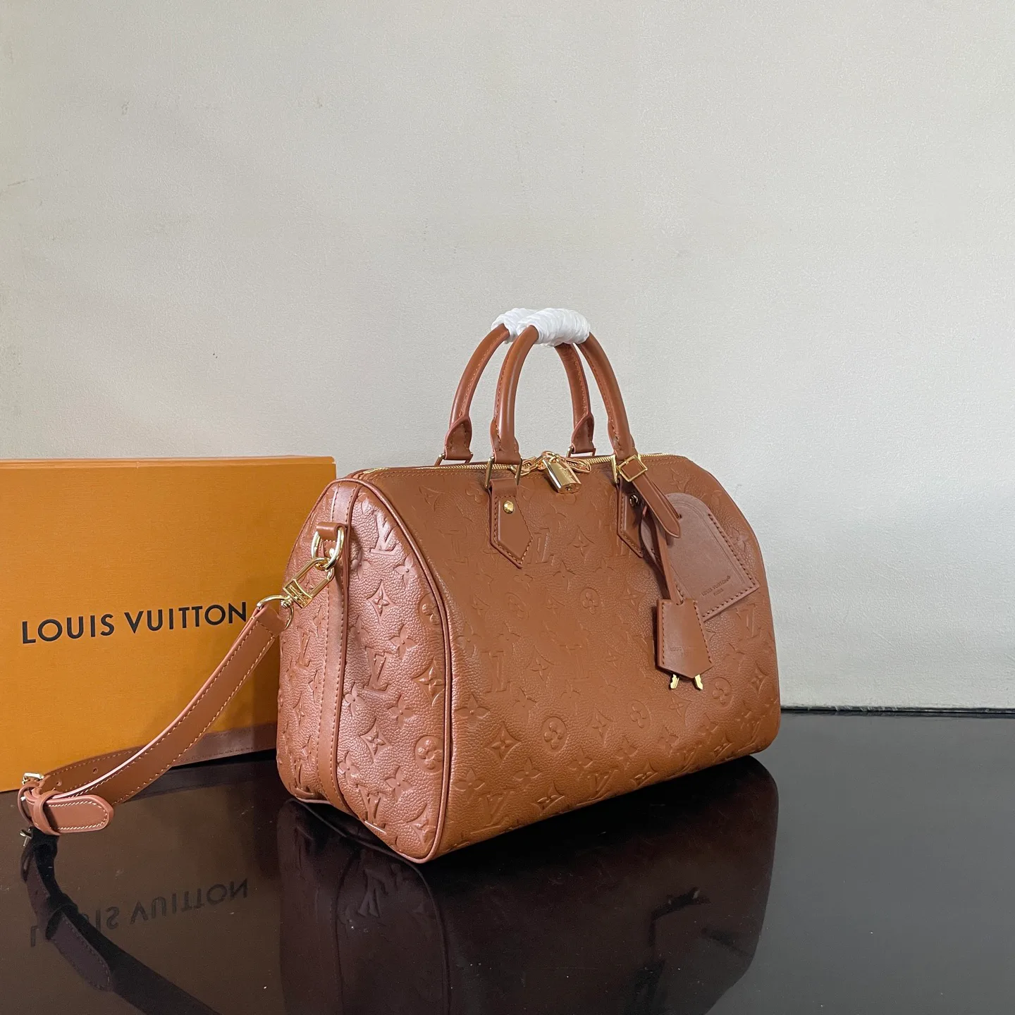 Классические Сумки Женские Louis Vuitton 852815