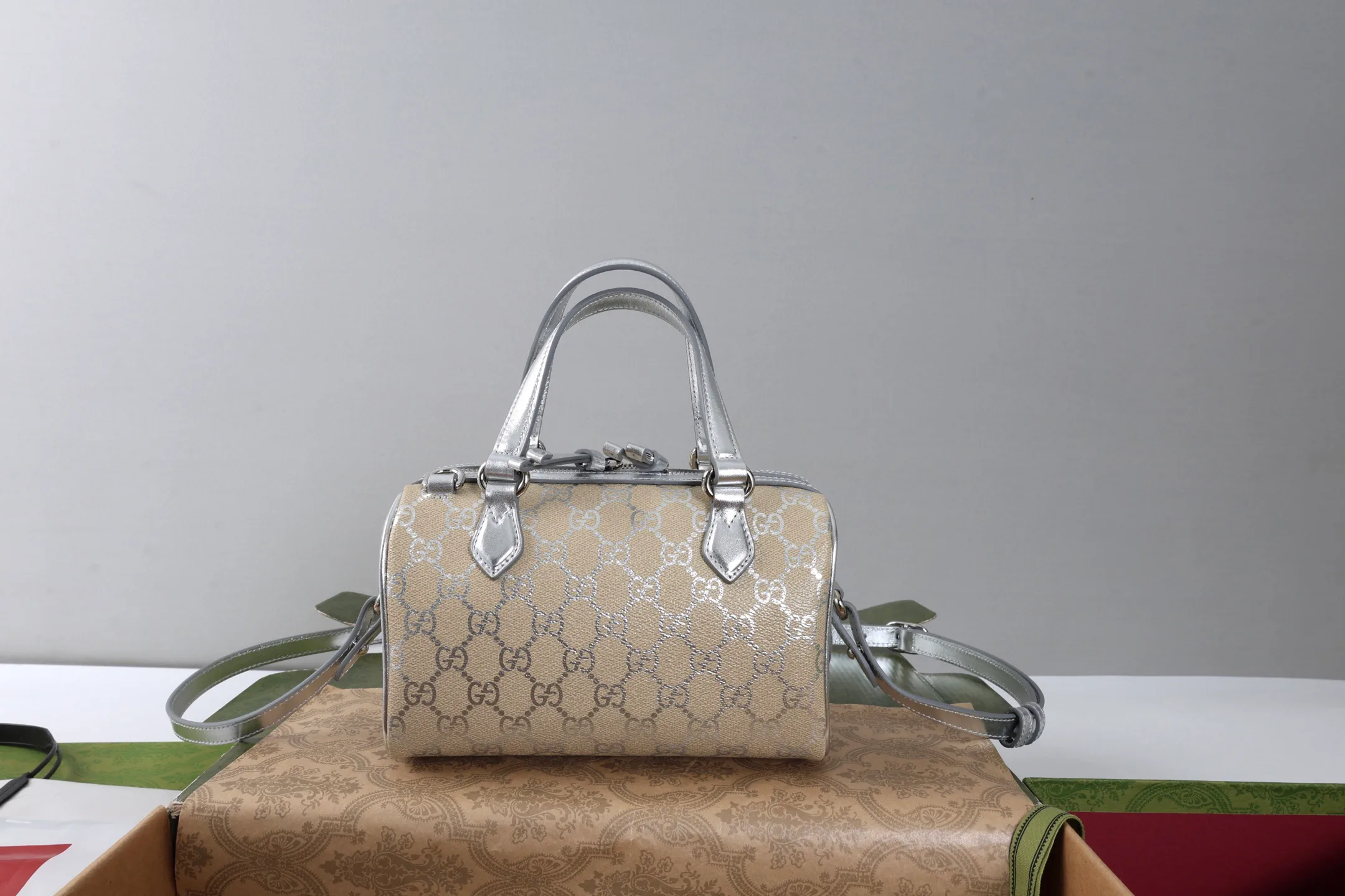 Классические Сумки Женские Gucci 2606362